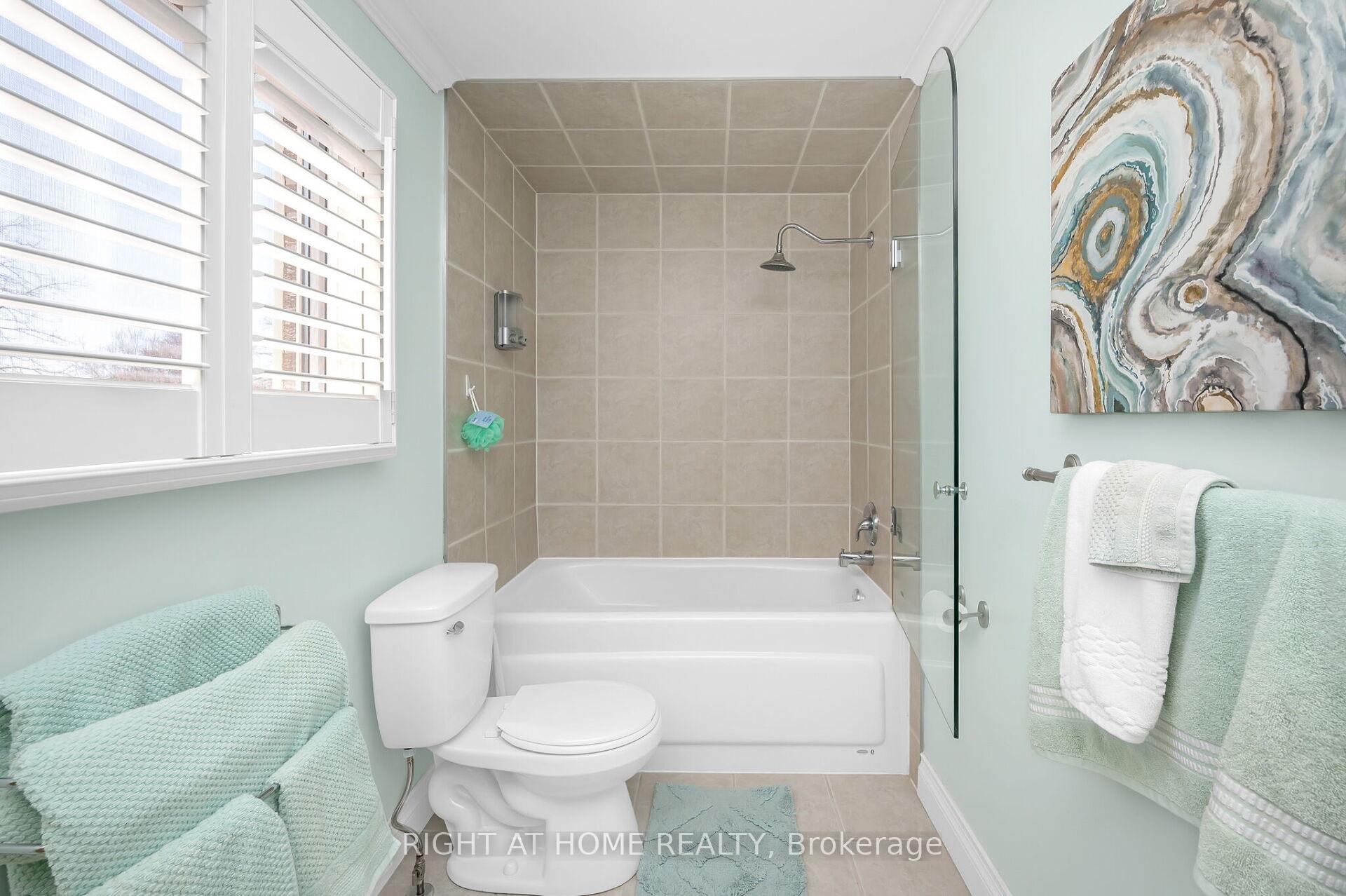 Photo 18 of 10 Riley Street, Hamilton, Waterdown — HOMEH