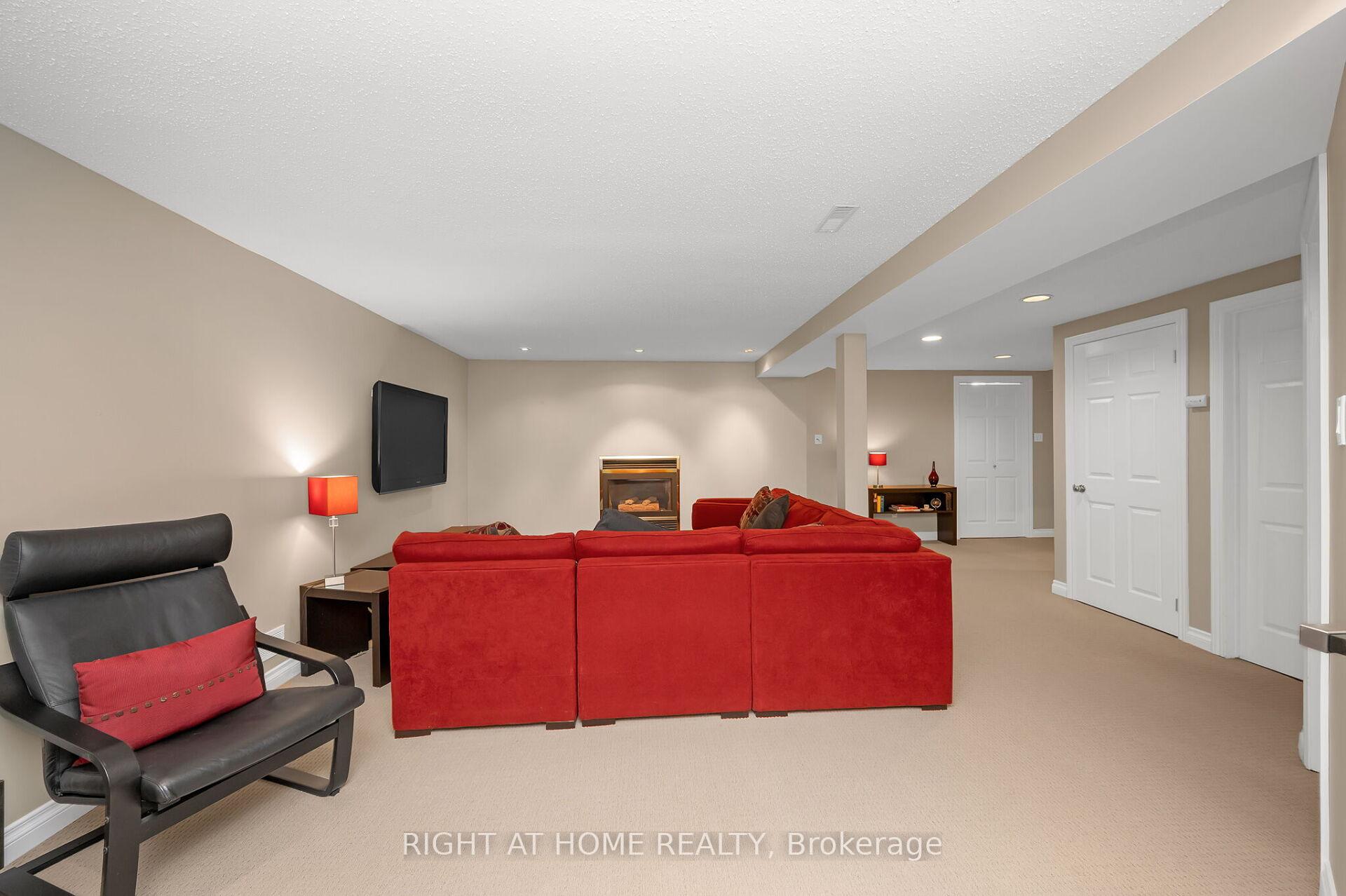 Photo 39 of 10 Riley Street, Hamilton, Waterdown — HOMEH
