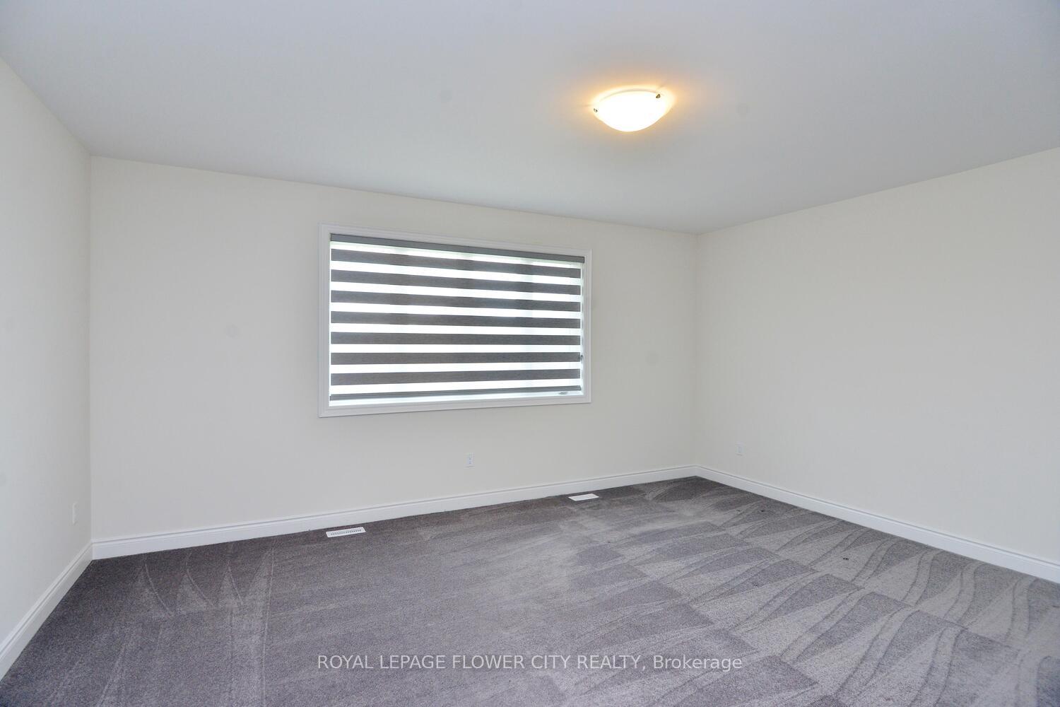 Photo 20 of 102 Rugman Crescent, Springwater, Minesing — HOMEH