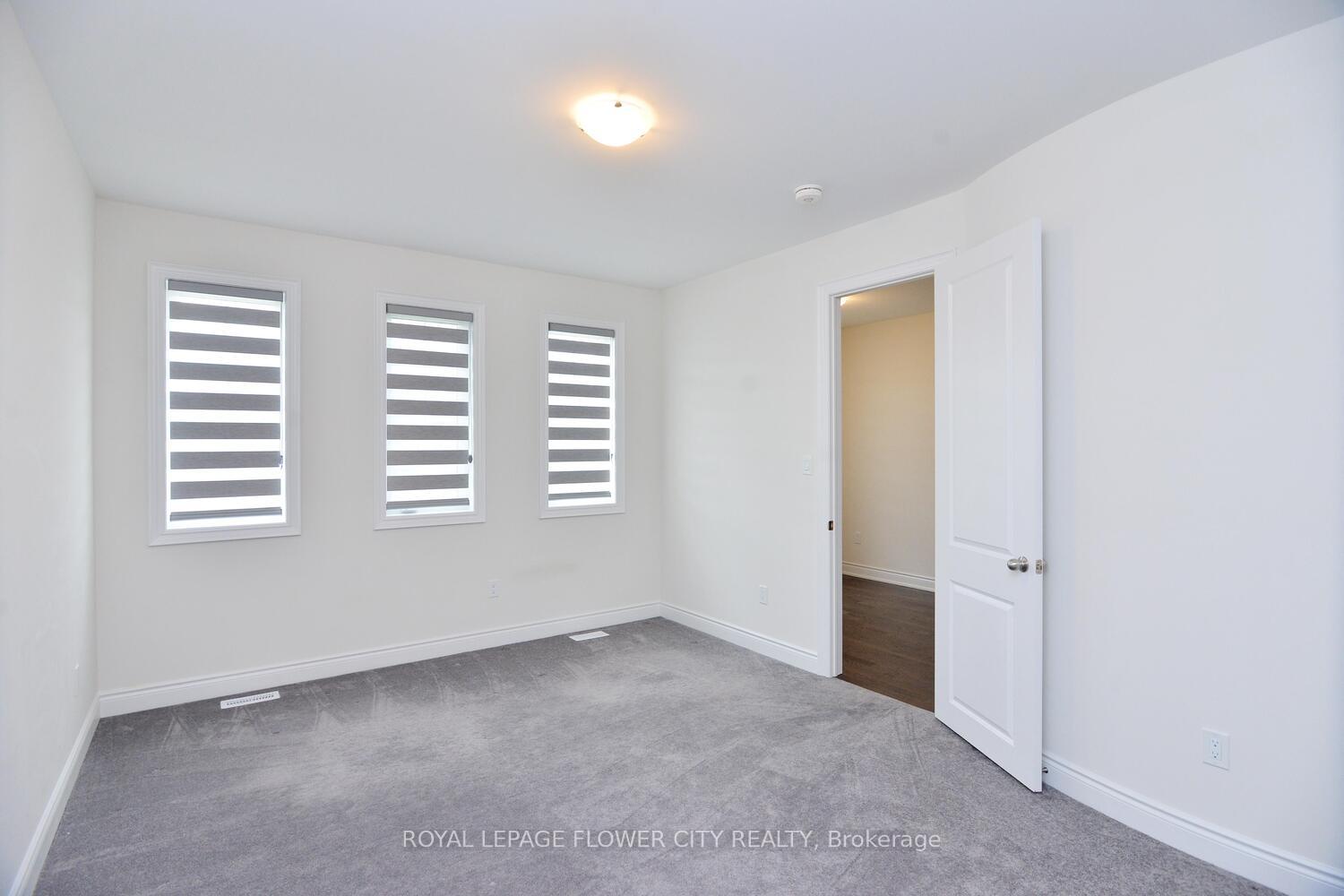 Photo 8 of 102 Rugman Crescent, Springwater, Minesing — HOMEH