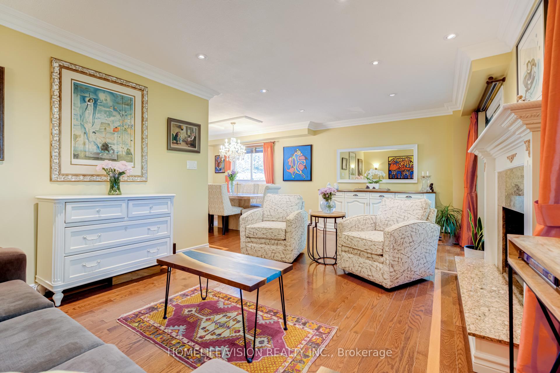 Photo 7 of 92 Trothen Circle, Markham, Markham Village — HOMEH