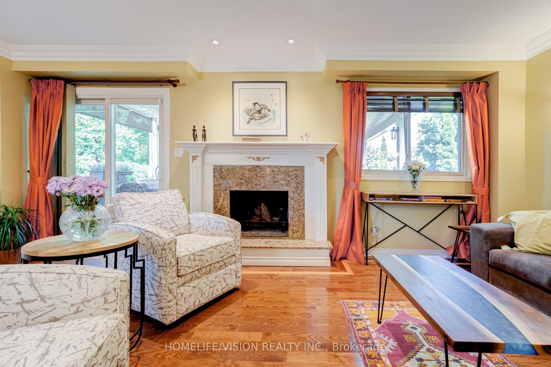 Photo 6 of 92 Trothen Circle, Markham, Markham Village — HOMEH