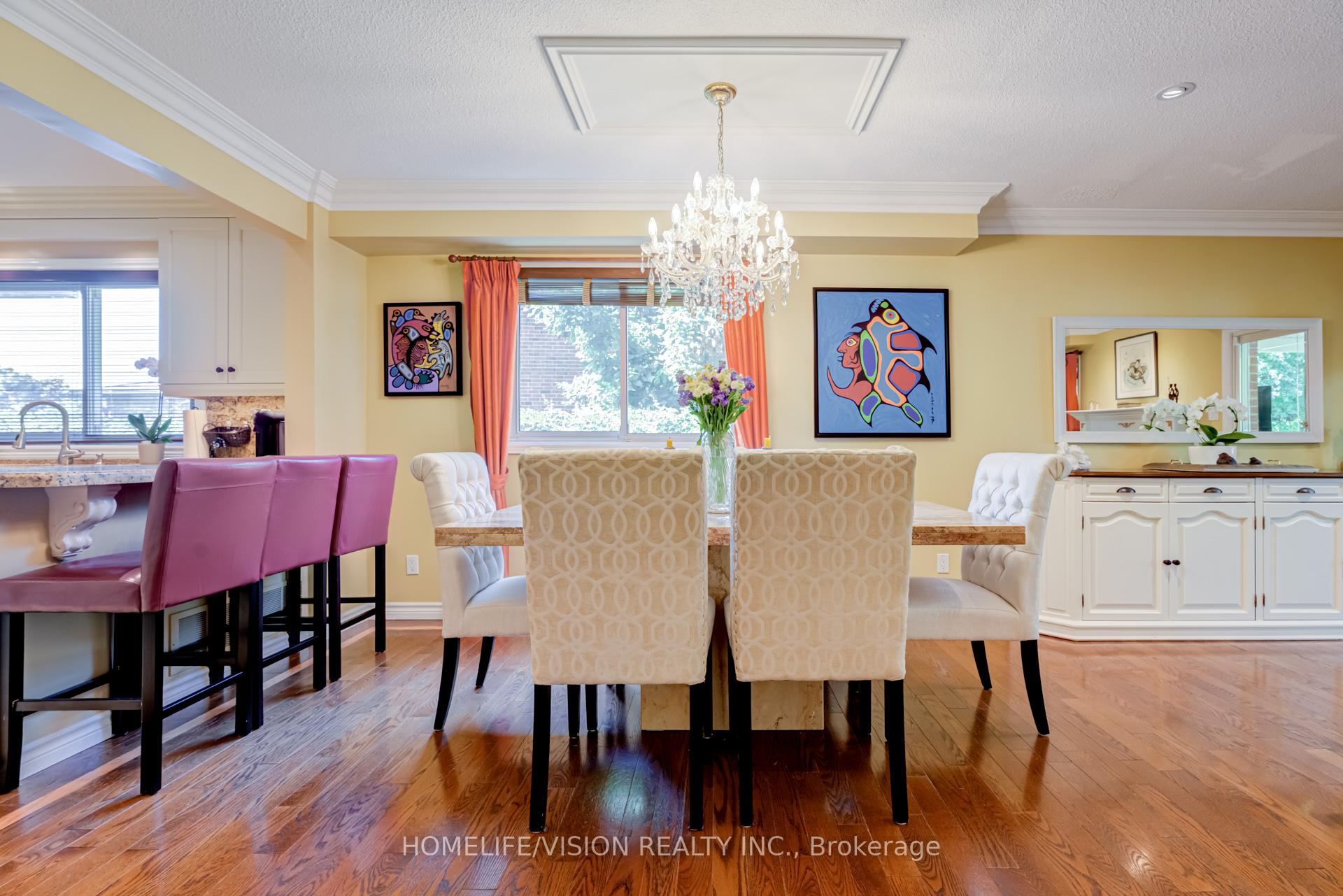 Photo 11 of 92 Trothen Circle, Markham, Markham Village — HOMEH