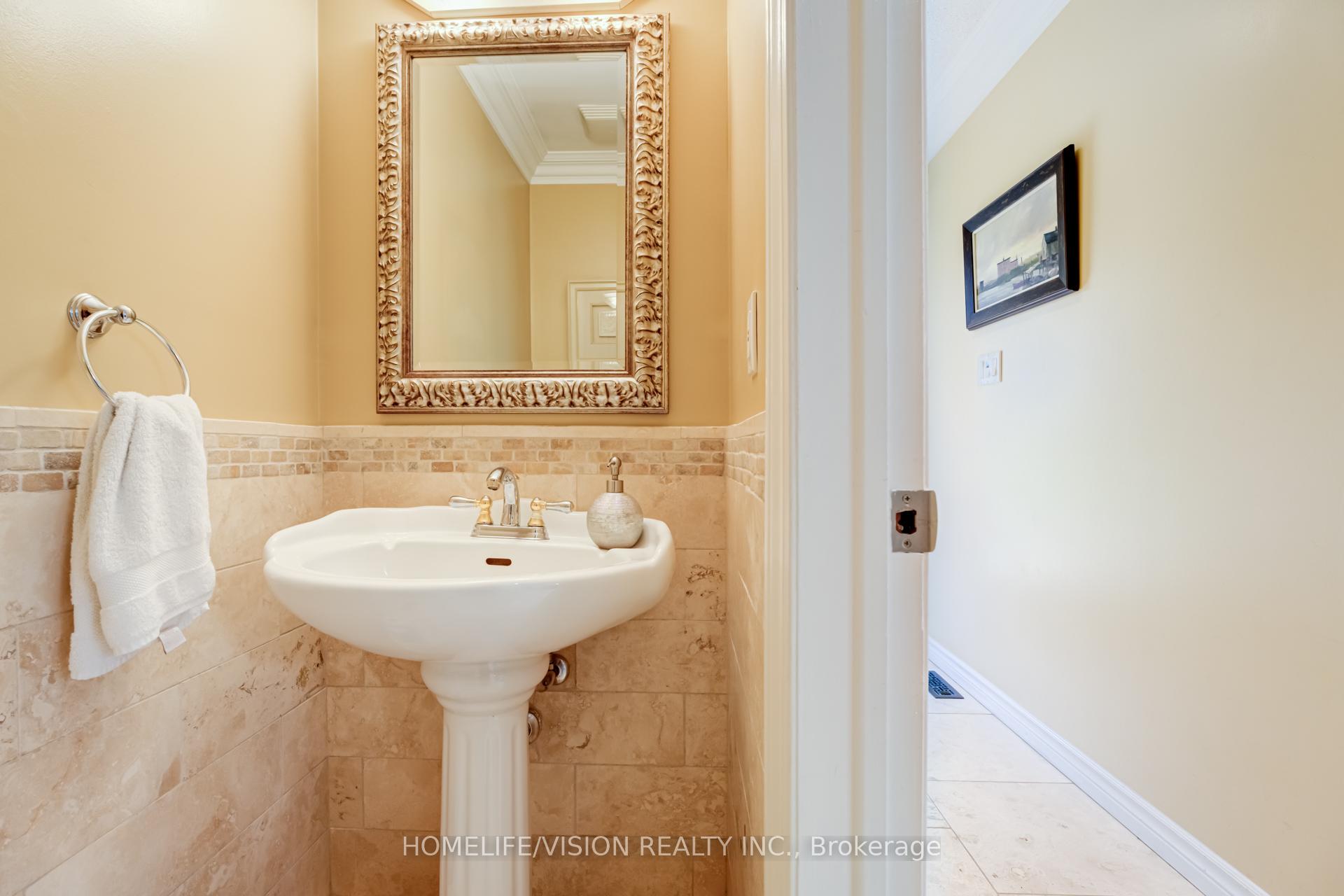 Photo 12 of 92 Trothen Circle, Markham, Markham Village — HOMEH