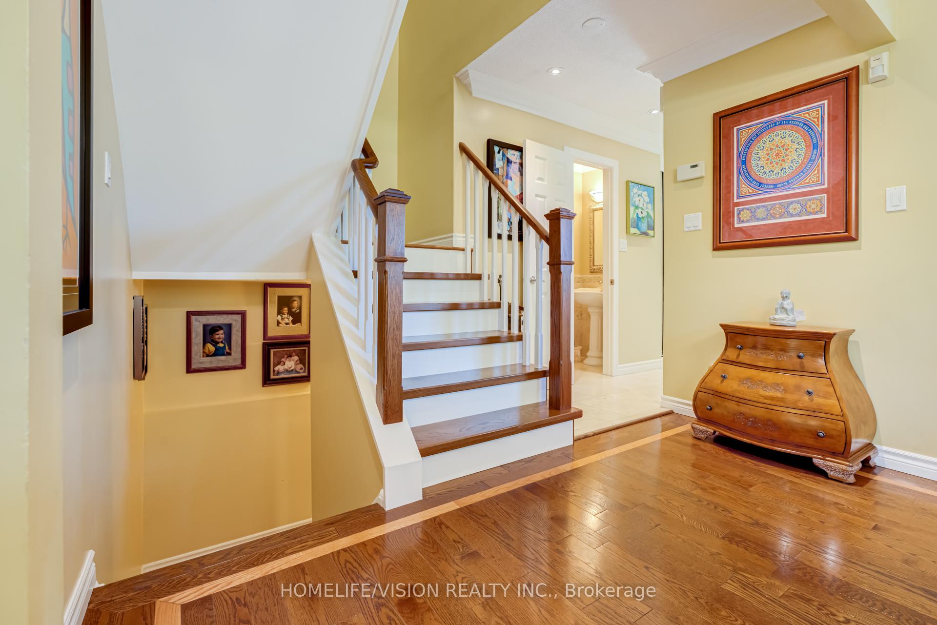 Photo 25 of 92 Trothen Circle, Markham, Markham Village — HOMEH