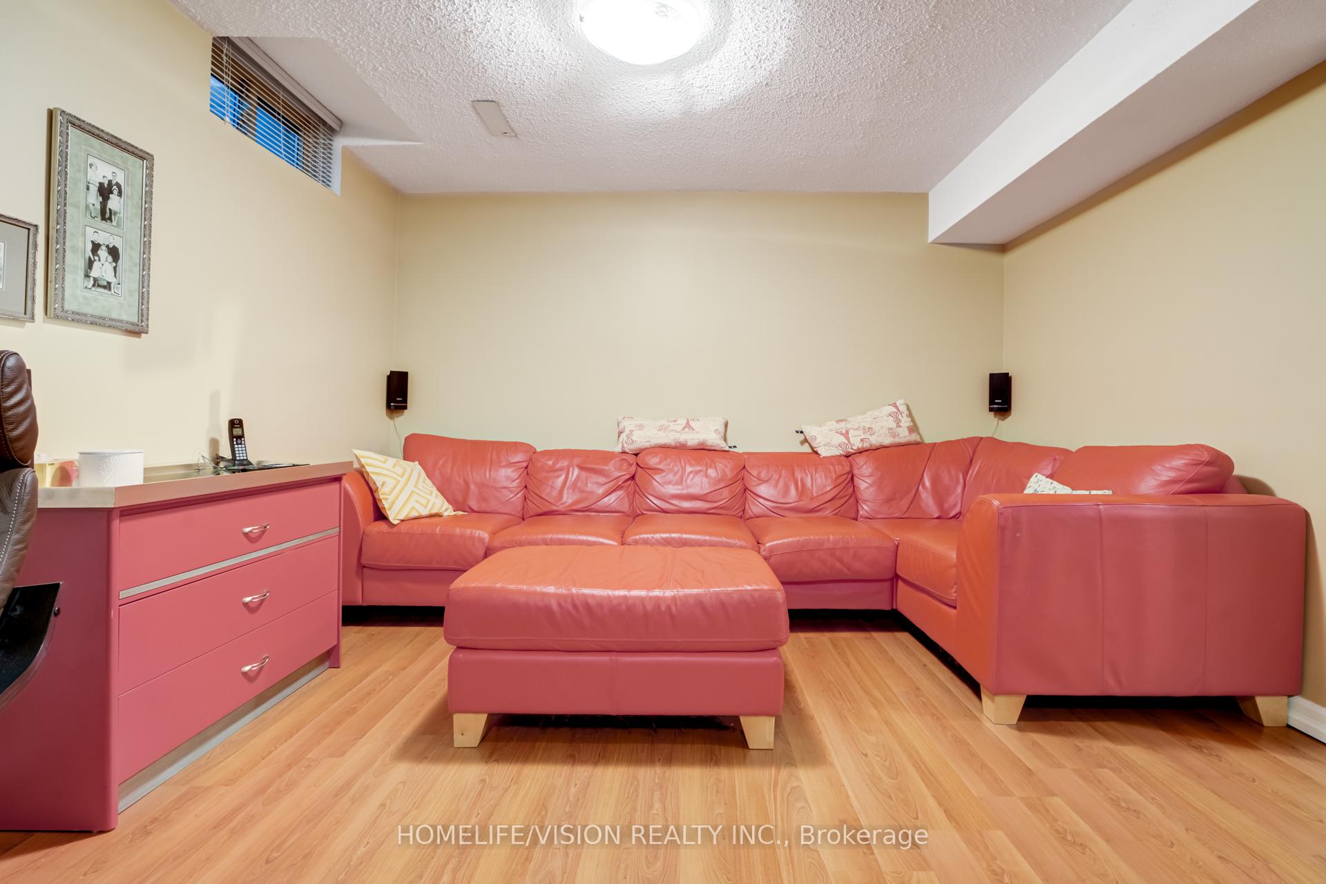 Photo 19 of 92 Trothen Circle, Markham, Markham Village — HOMEH