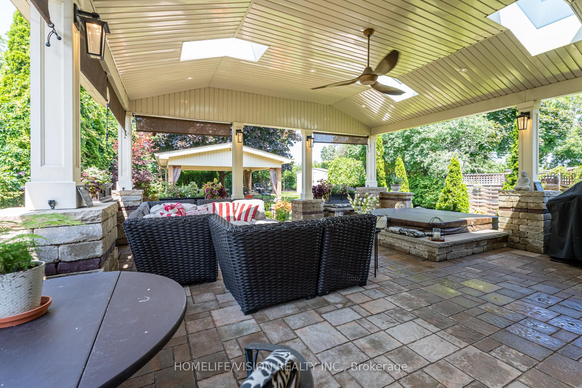 Photo 26 of 92 Trothen Circle, Markham, Markham Village — HOMEH
