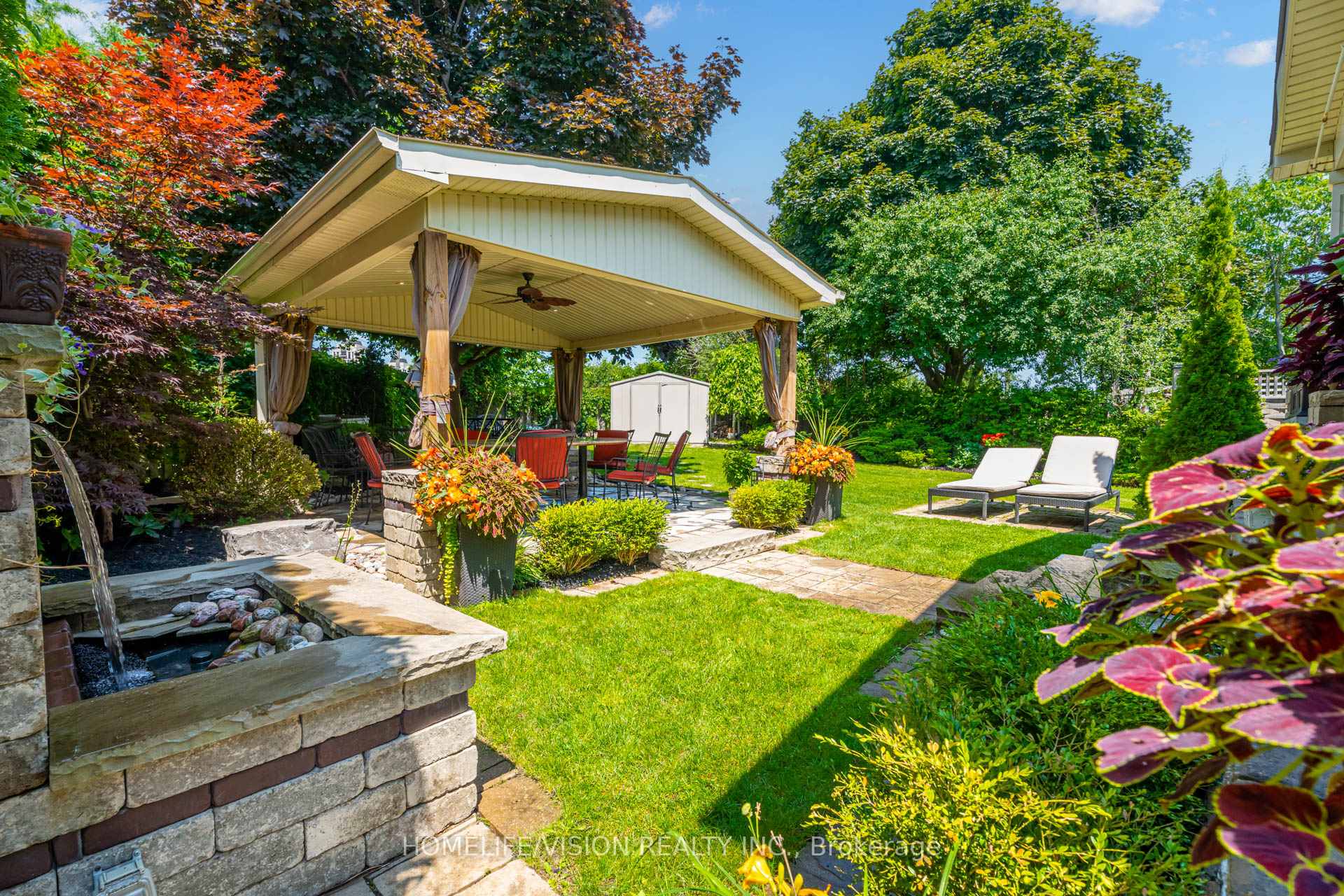 Photo 23 of 92 Trothen Circle, Markham, Markham Village — HOMEH