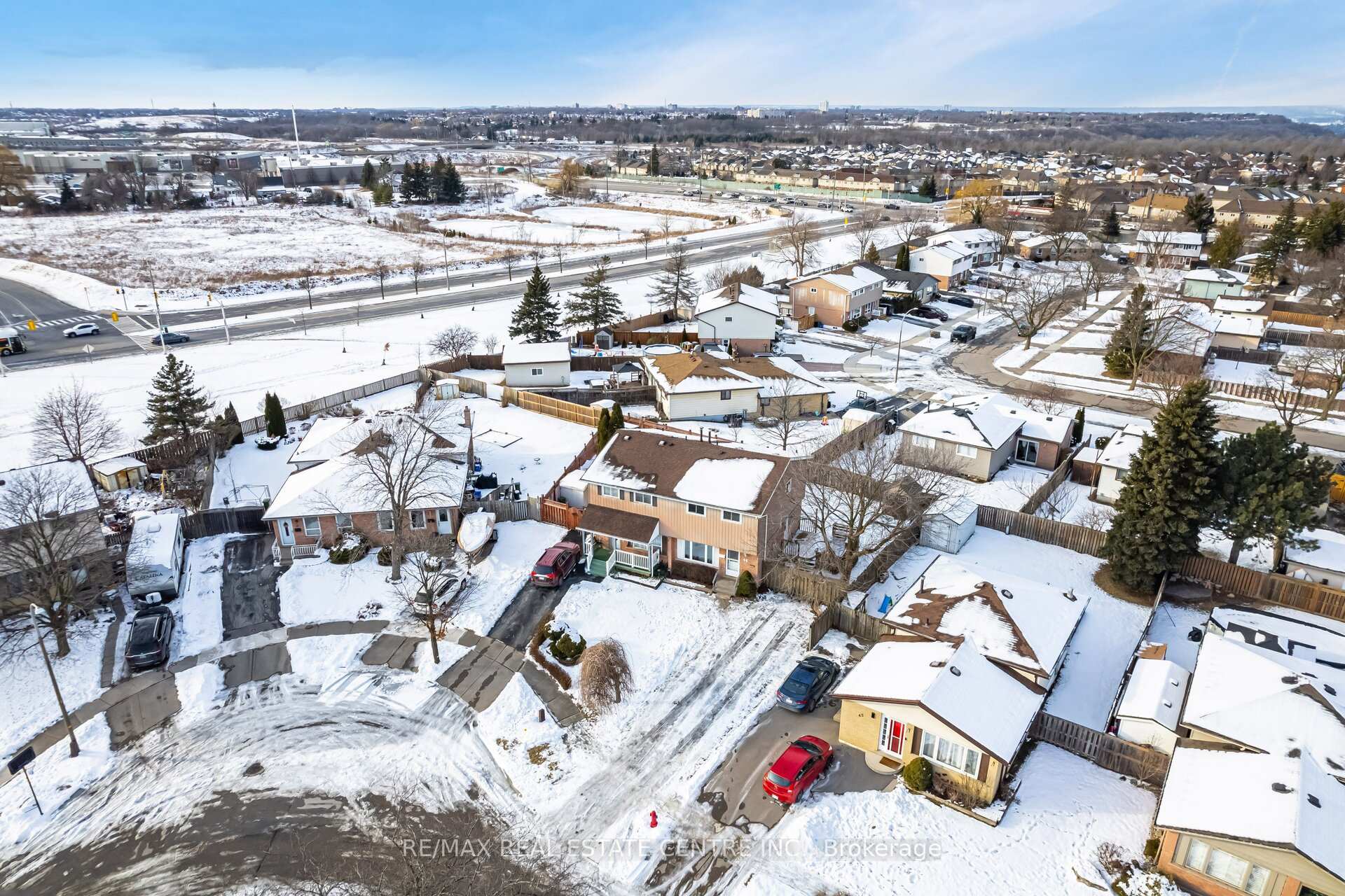 Photo 8 of 43 Markham Crescent, Hamilton, Stoney Creek Mountain — HOMEH