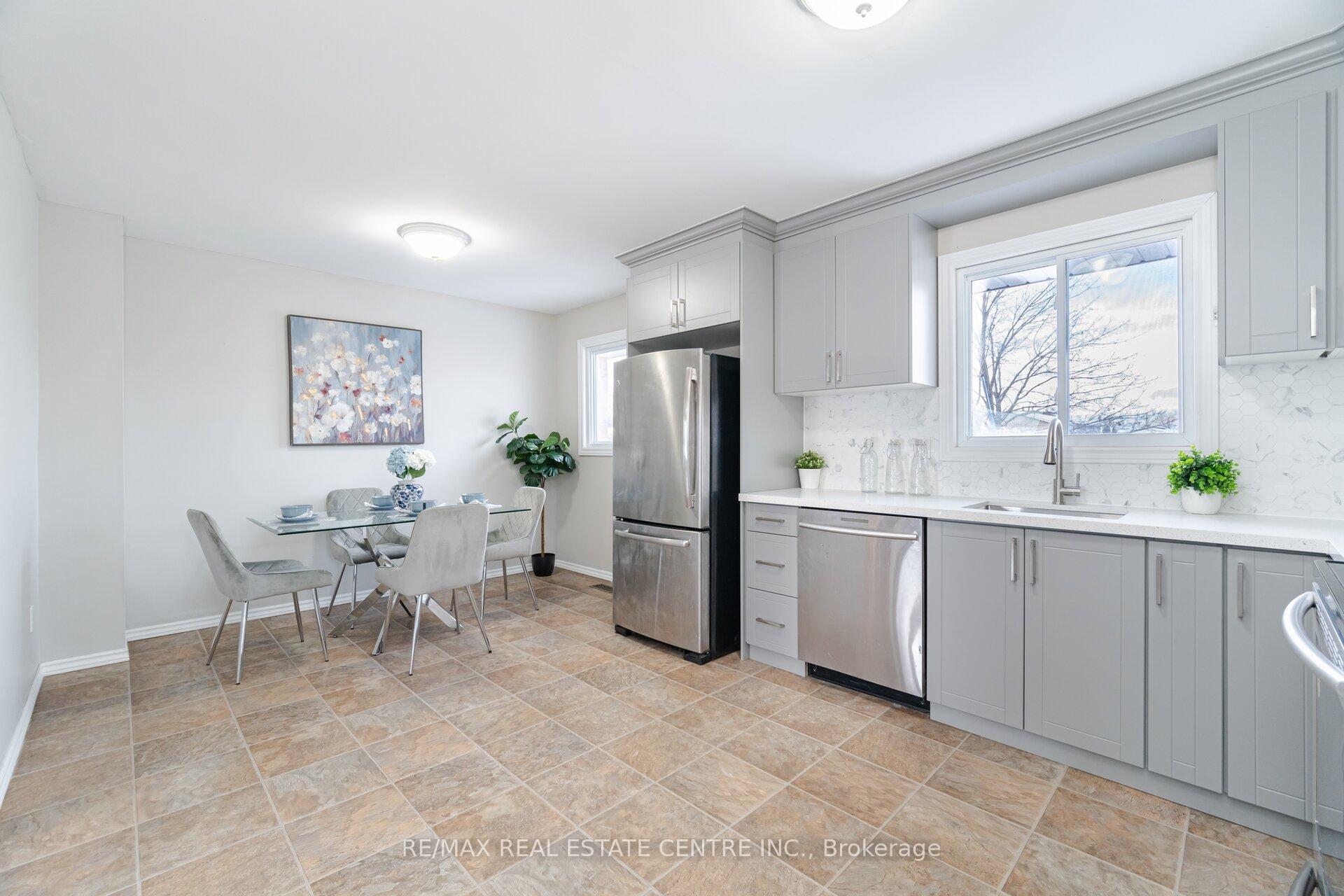 Photo 14 of 43 Markham Crescent, Hamilton, Stoney Creek Mountain — HOMEH