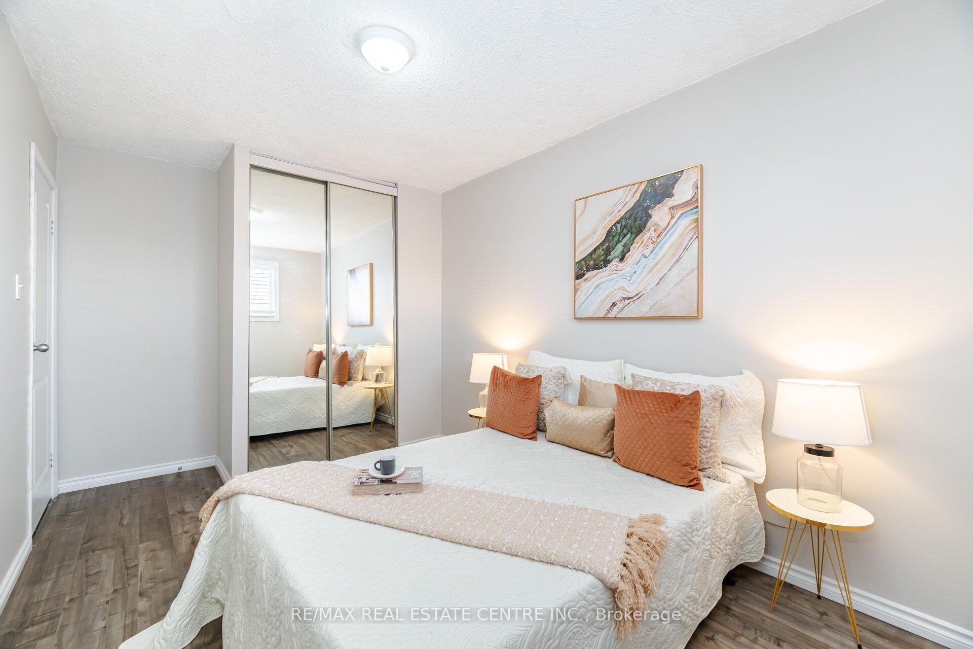 Photo 22 of 43 Markham Crescent, Hamilton, Stoney Creek Mountain — HOMEH