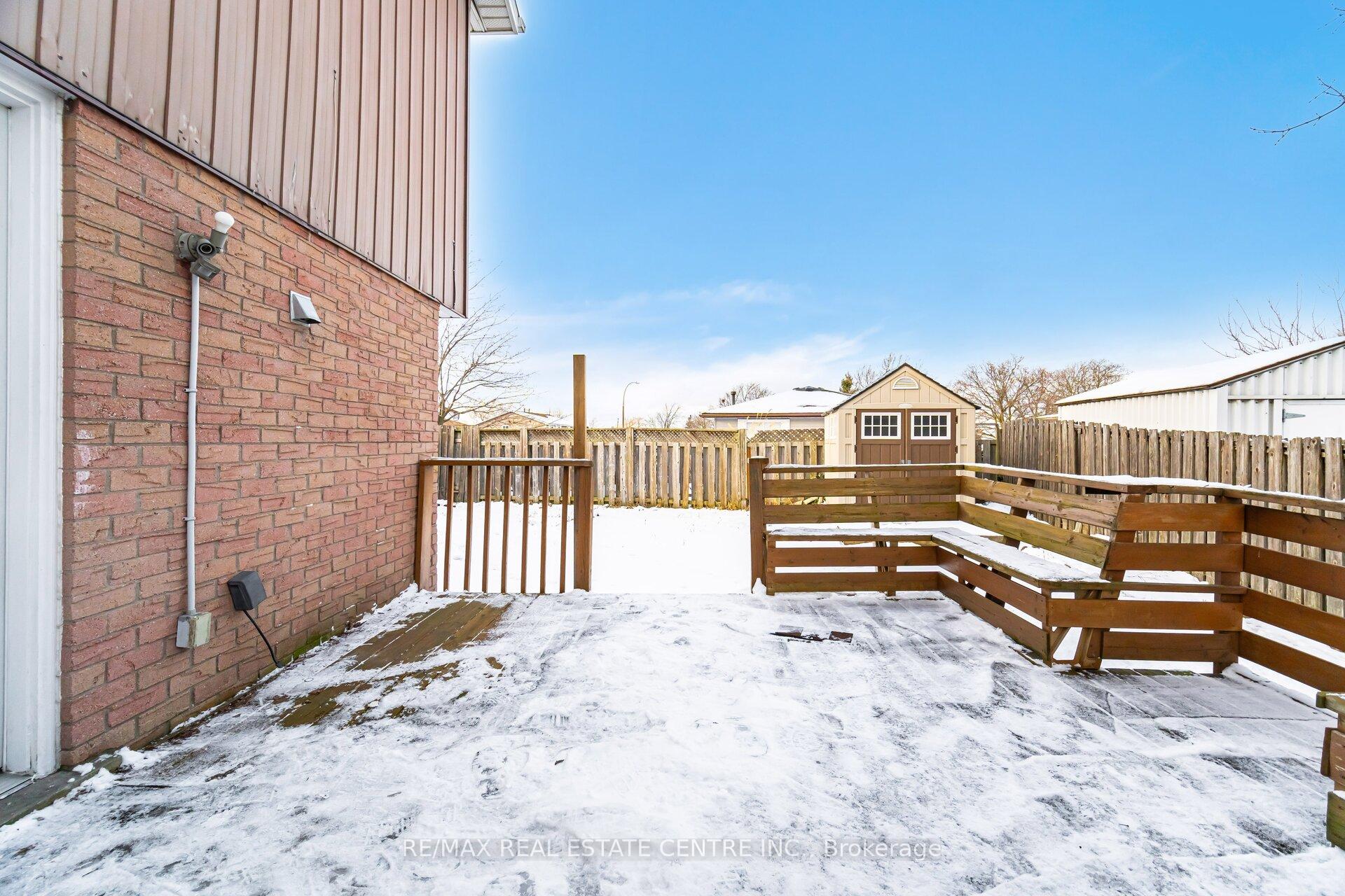 Photo 34 of 43 Markham Crescent, Hamilton, Stoney Creek Mountain — HOMEH