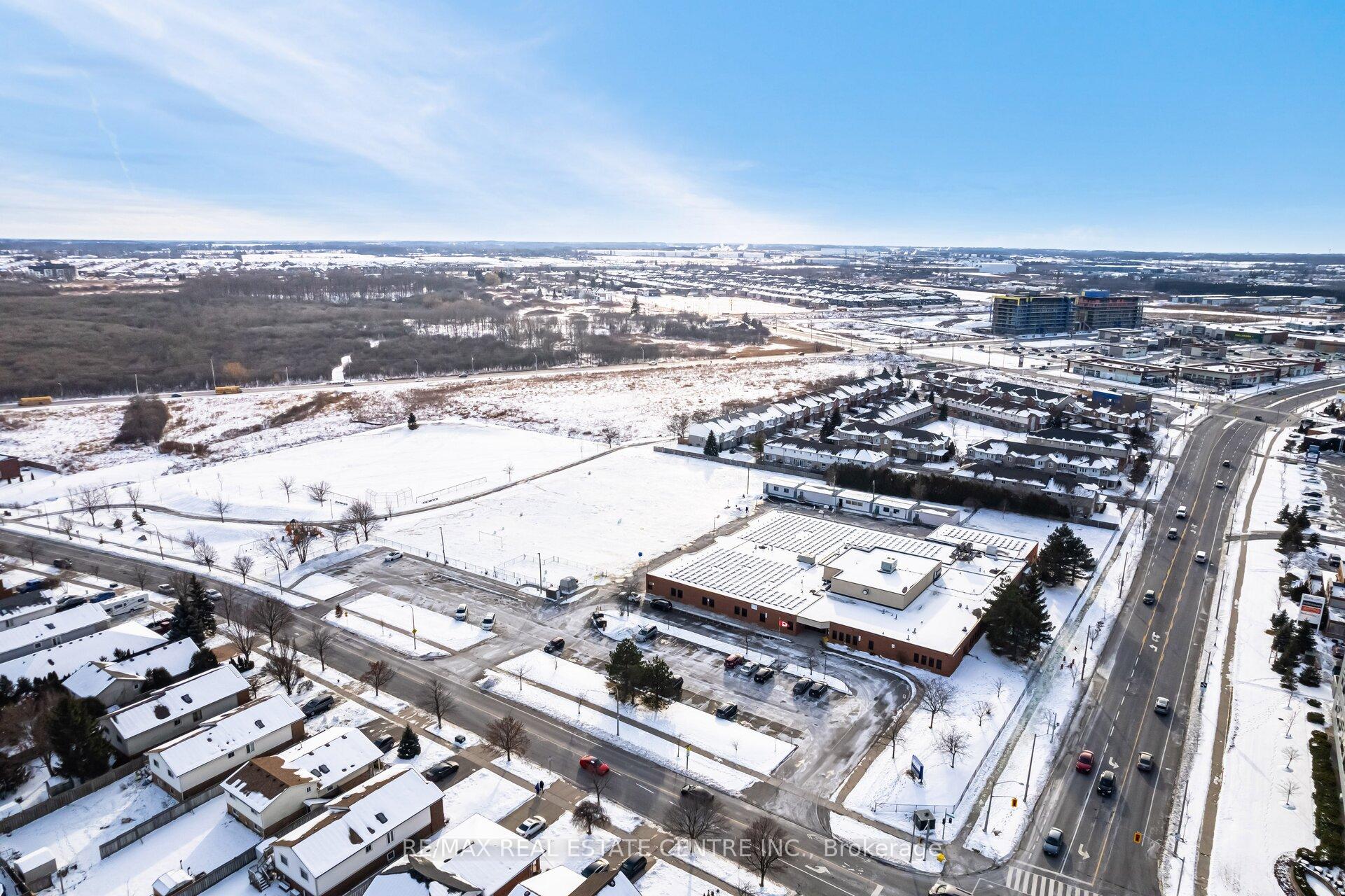 Photo 37 of 43 Markham Crescent, Hamilton, Stoney Creek Mountain — HOMEH