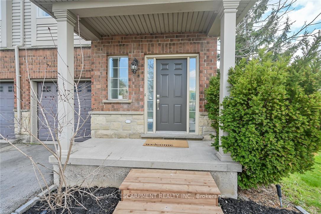 Photo 49 of 4 Myers Lane, Hamilton, Ancaster — HOMEH