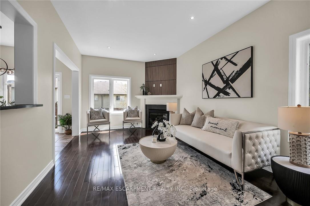 Photo 9 of 4 Myers Lane, Hamilton, Ancaster — HOMEH