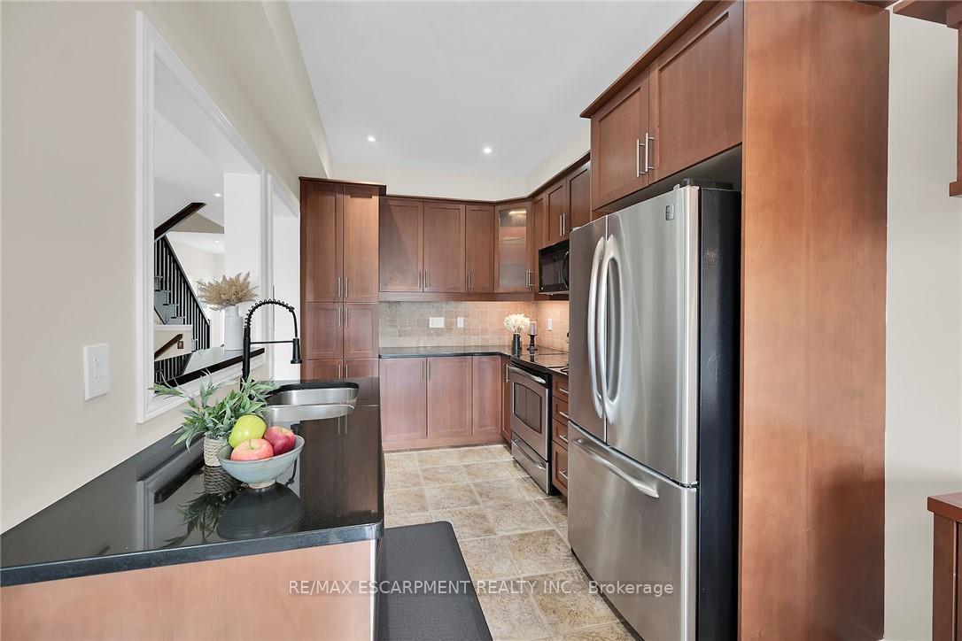 Photo 40 of 4 Myers Lane, Hamilton, Ancaster — HOMEH