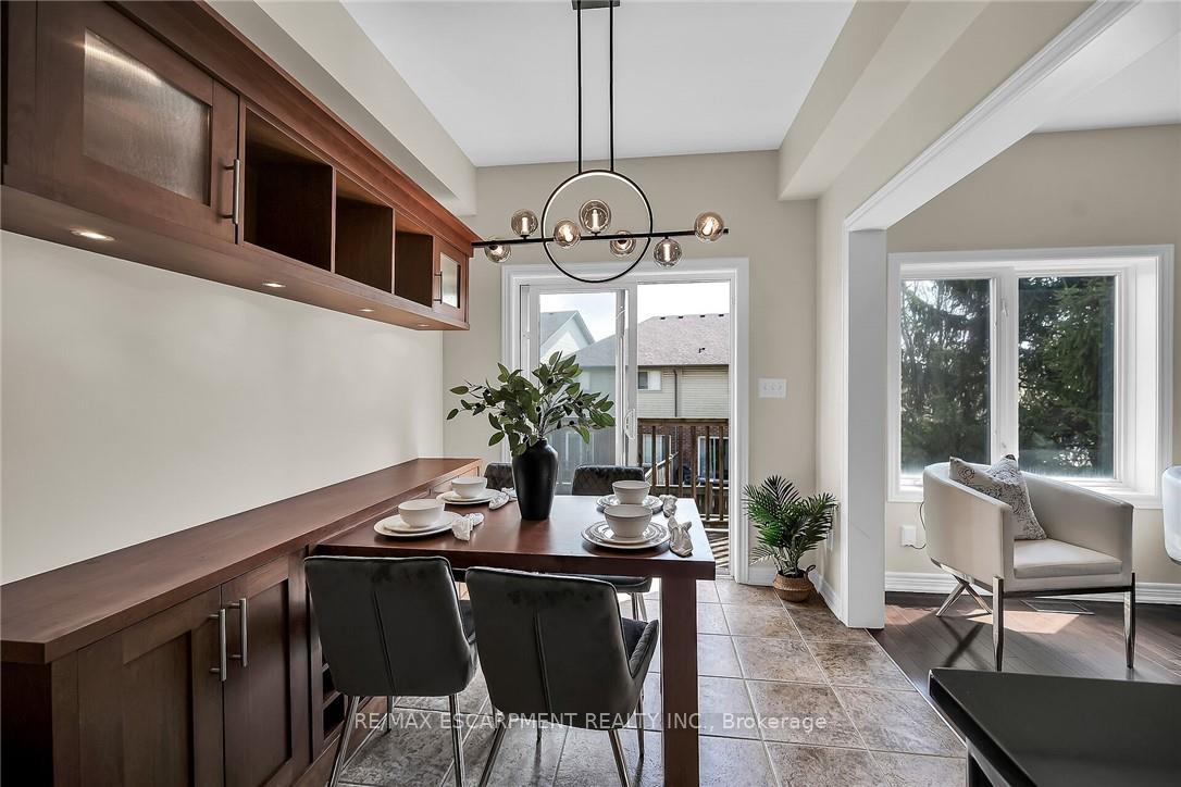 Photo 42 of 4 Myers Lane, Hamilton, Ancaster — HOMEH