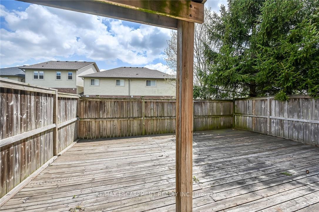 Photo 23 of 4 Myers Lane, Hamilton, Ancaster — HOMEH