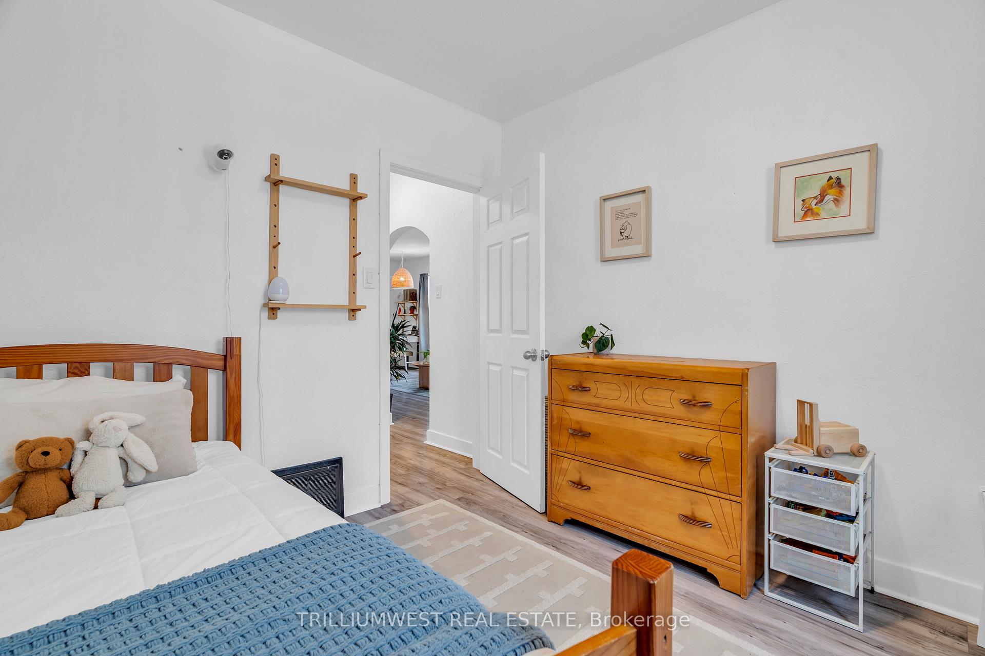 Photo 9 of 436 Louisa Street, Kitchener, Mount Hope Huron Park — HOMEH