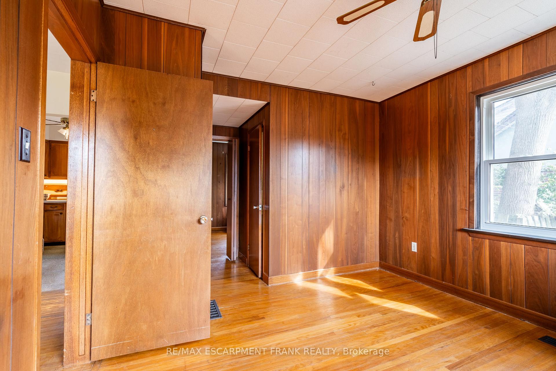 Photo 26 of 147 Lloyminn Avenue, Hamilton, Ancaster — HOMEH