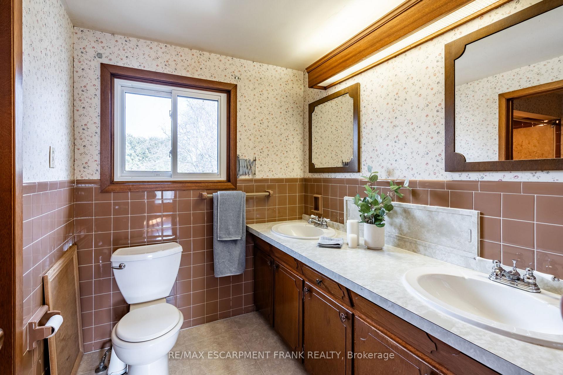 Photo 22 of 147 Lloyminn Avenue, Hamilton, Ancaster — HOMEH