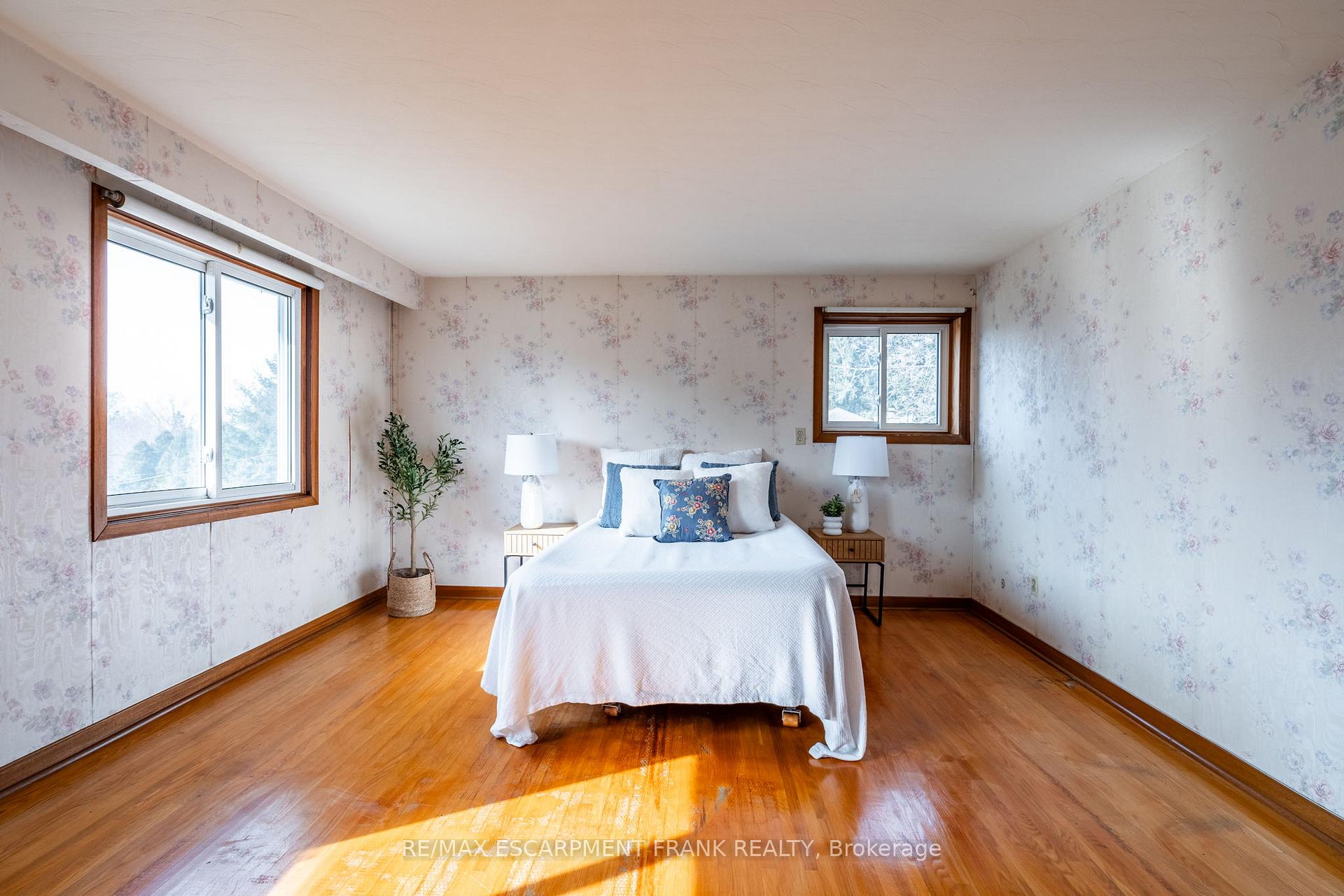 Photo 29 of 147 Lloyminn Avenue, Hamilton, Ancaster — HOMEH