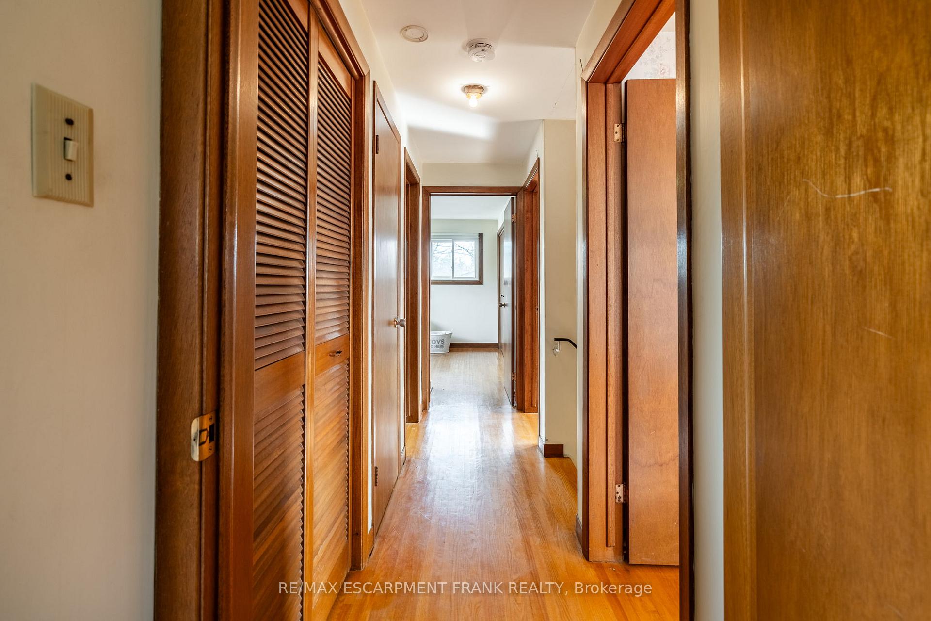 Photo 25 of 147 Lloyminn Avenue, Hamilton, Ancaster — HOMEH
