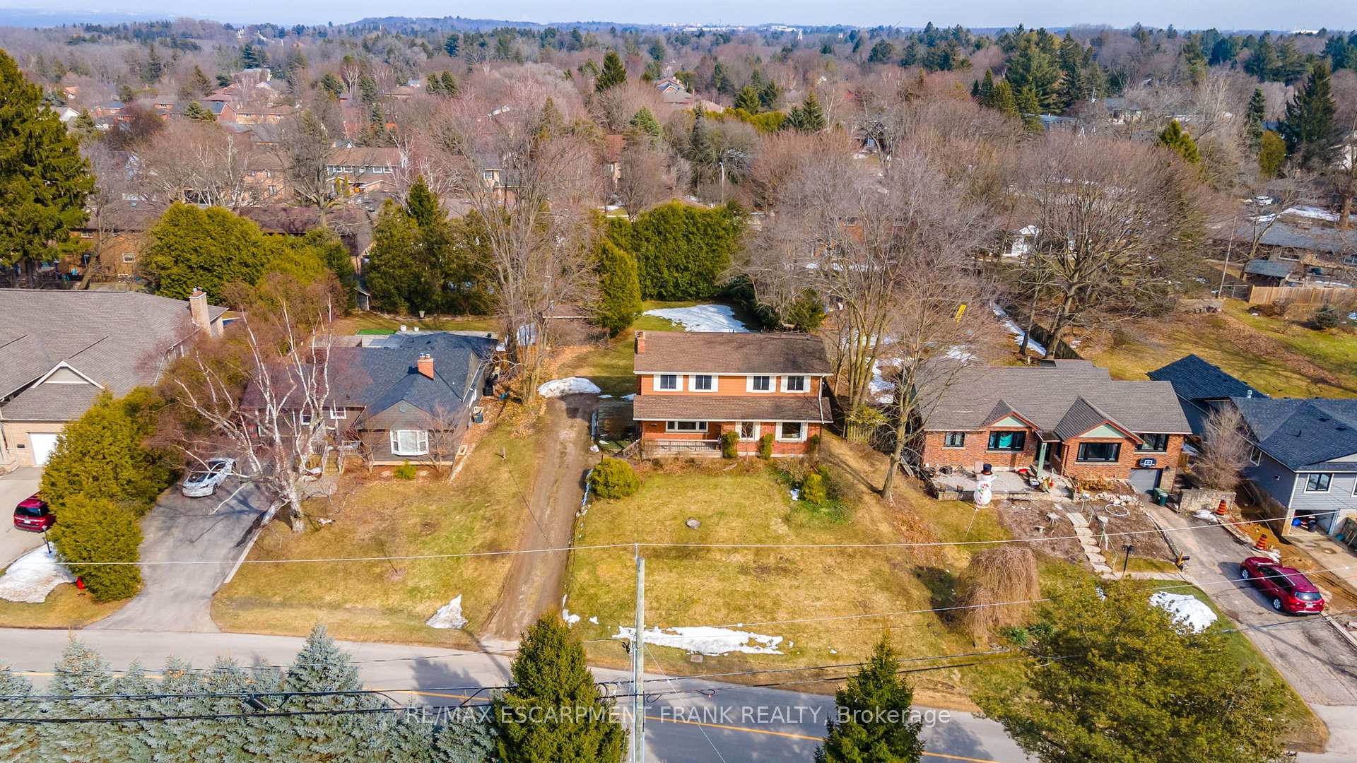 Photo 34 of 147 Lloyminn Avenue, Hamilton, Ancaster — HOMEH