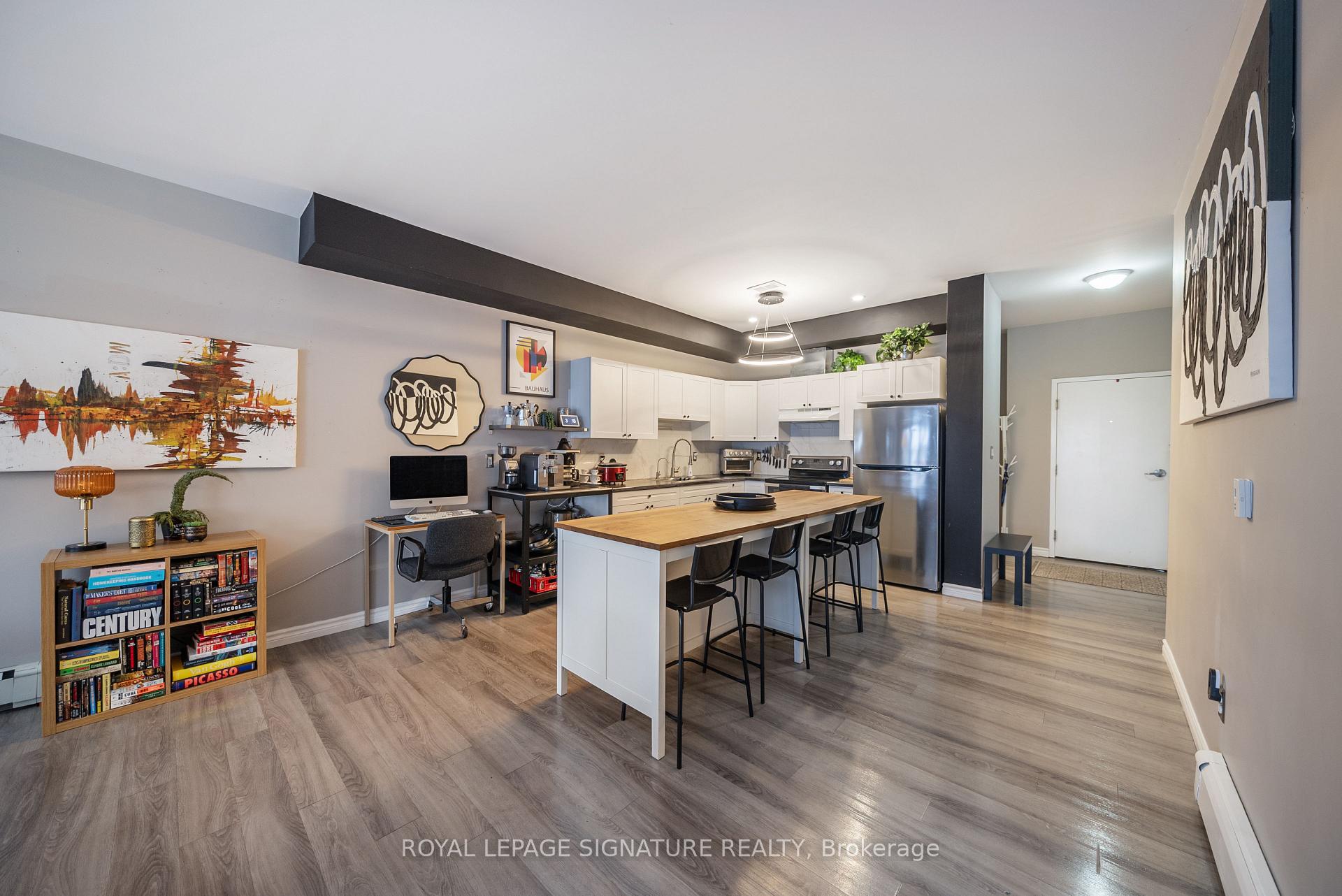 Photo 4 of 94A Peel Street, Barrie, Wellington — HOMEH