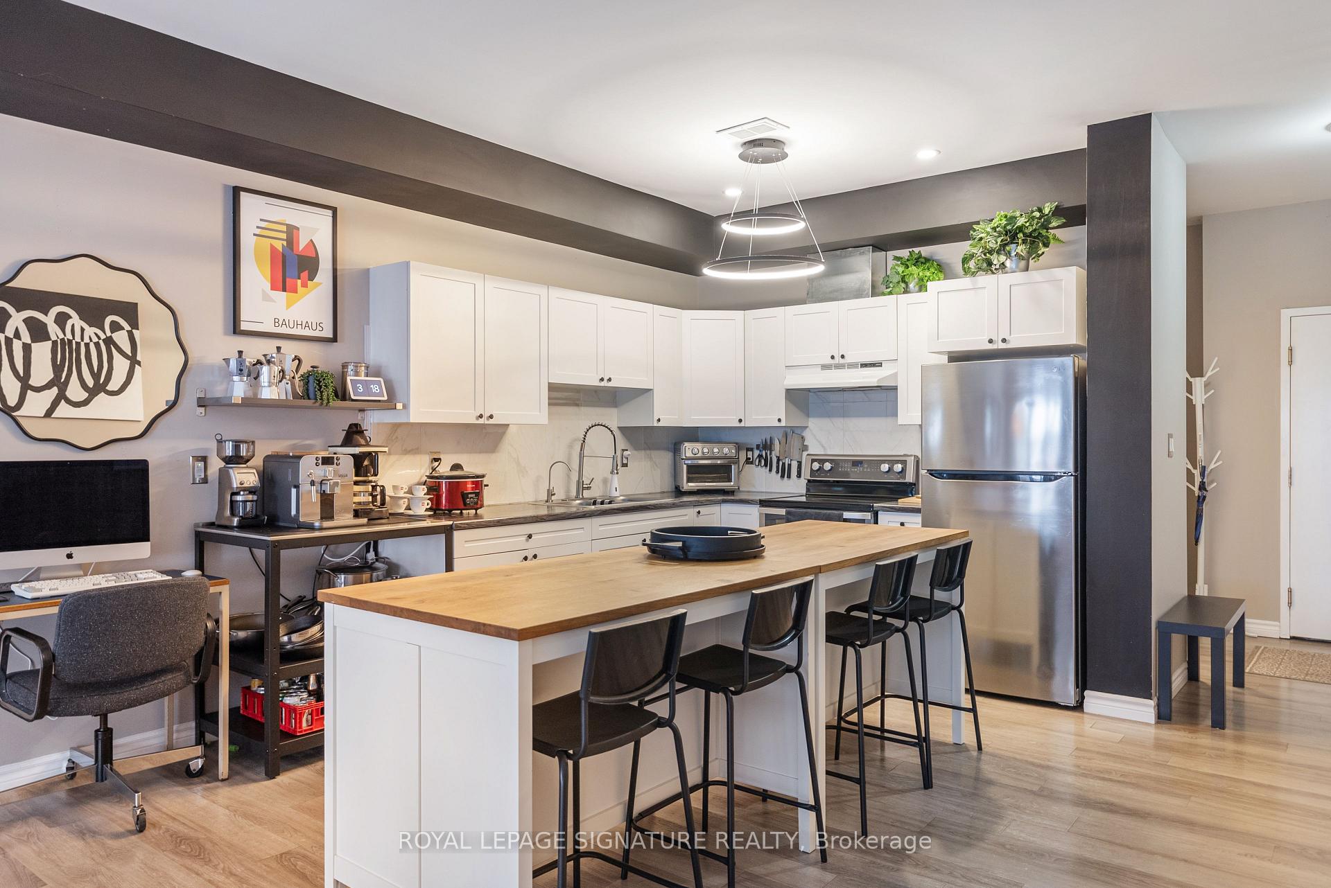 Photo 10 of 94A Peel Street, Barrie, Wellington — HOMEH