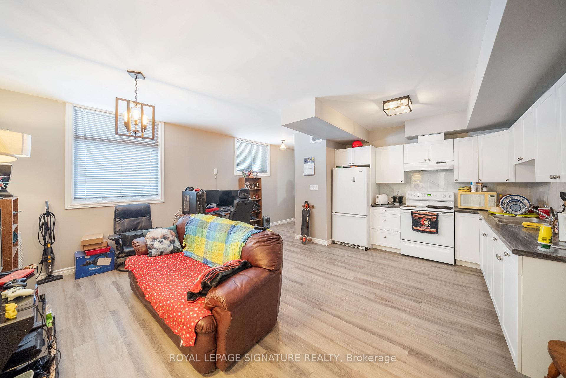 Photo 15 of 94A Peel Street, Barrie, Wellington — HOMEH