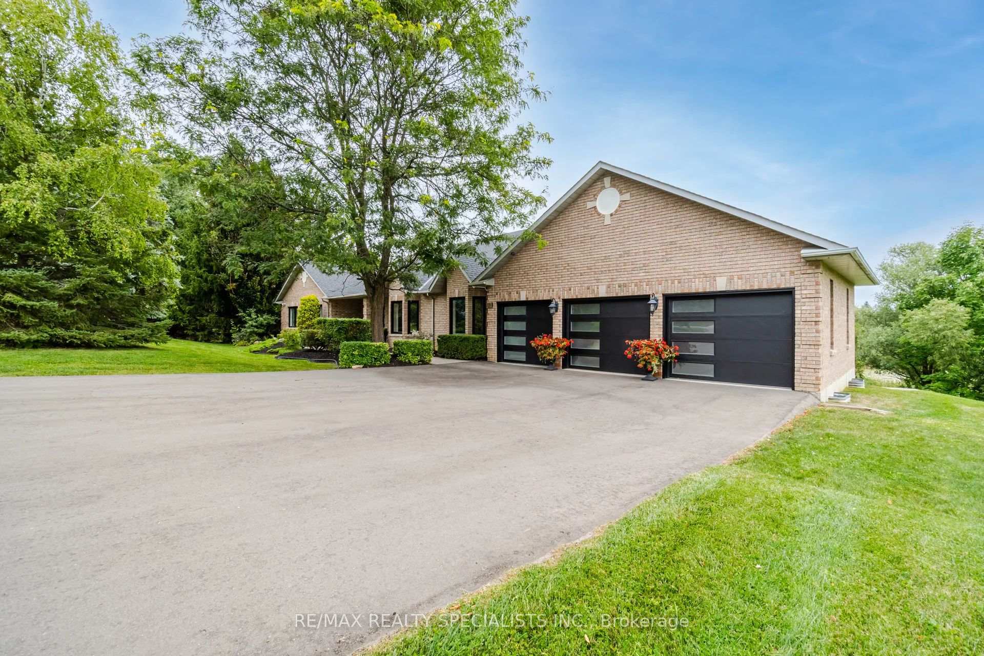 Photo 18 of 41 Matson Drive, Caledon, Palgrave — HOMEH