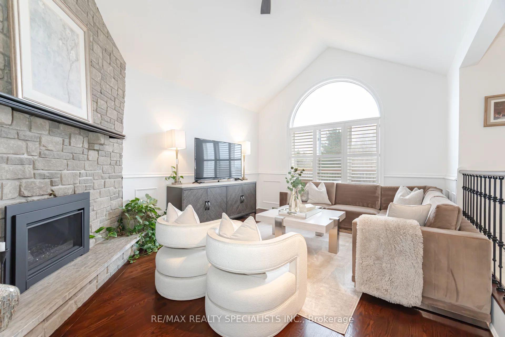 Photo 12 of 41 Matson Drive, Caledon, Palgrave — HOMEH