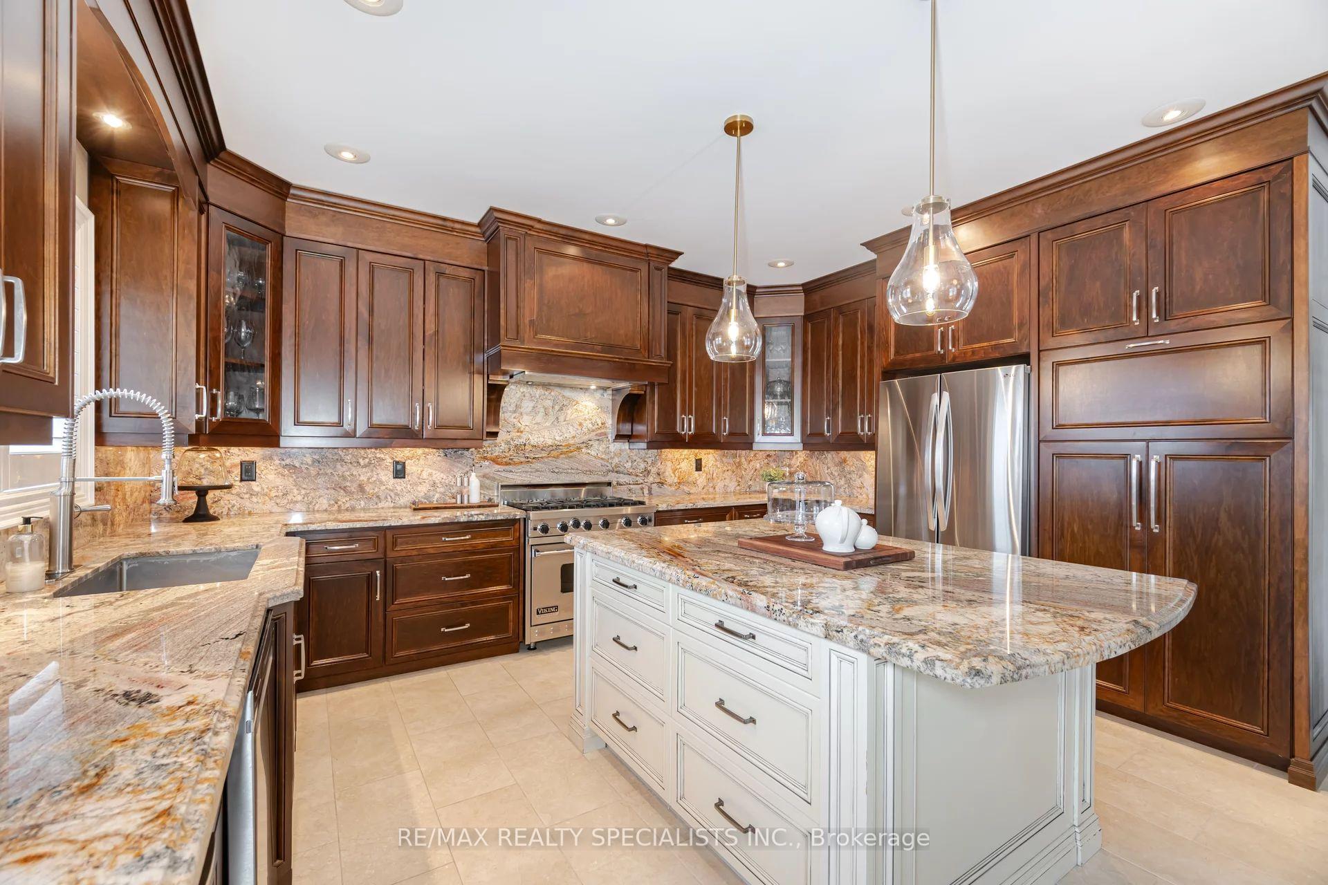 Photo 7 of 41 Matson Drive, Caledon, Palgrave — HOMEH
