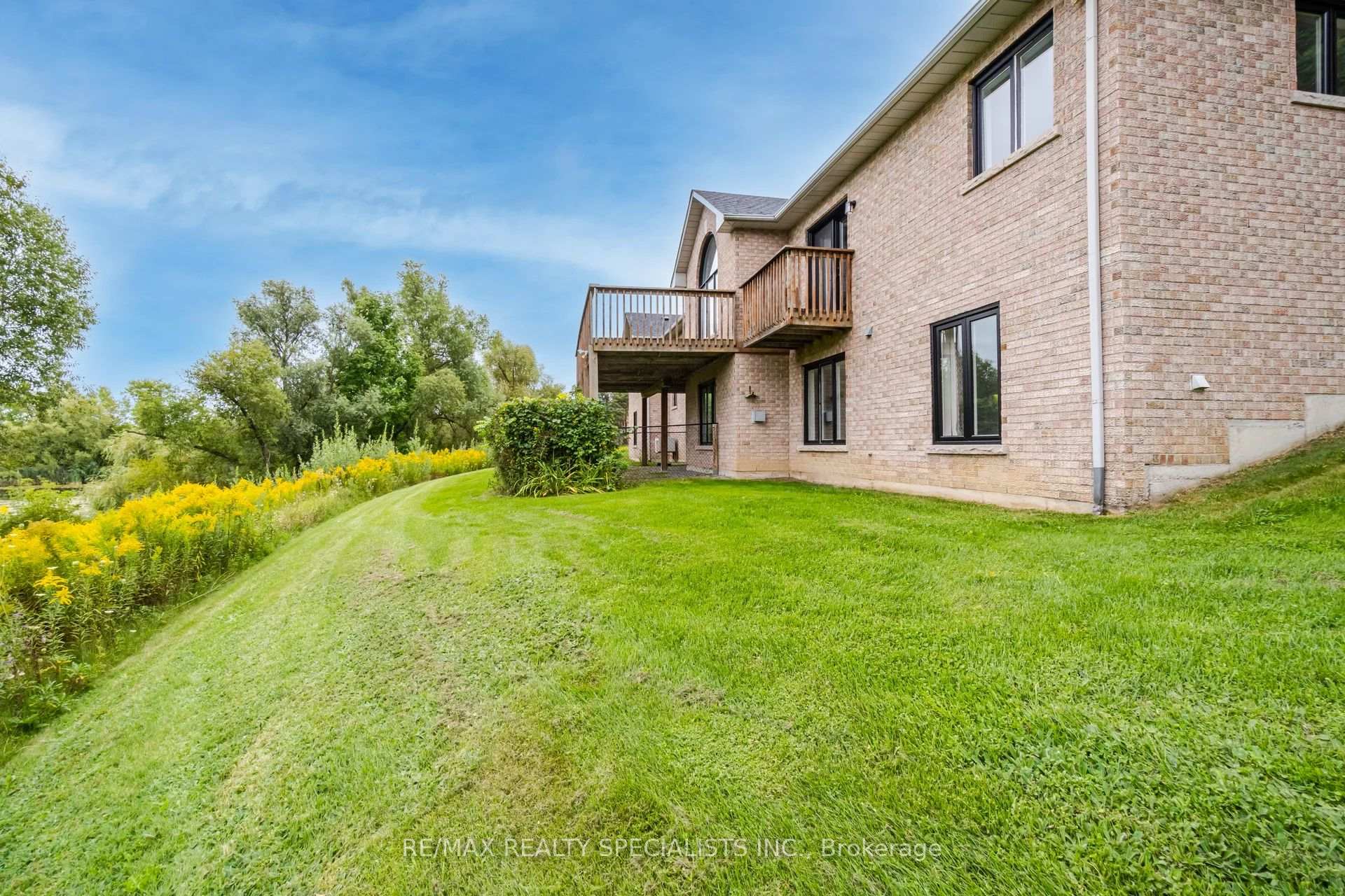 Photo 36 of 41 Matson Drive, Caledon, Palgrave — HOMEH
