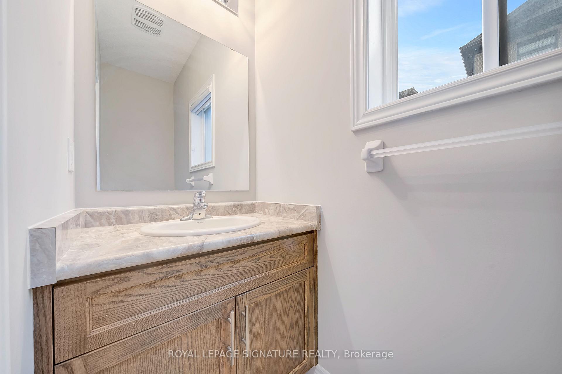 Photo 3 of 504 Florencedale Crescent, Kitchener — HOMEH