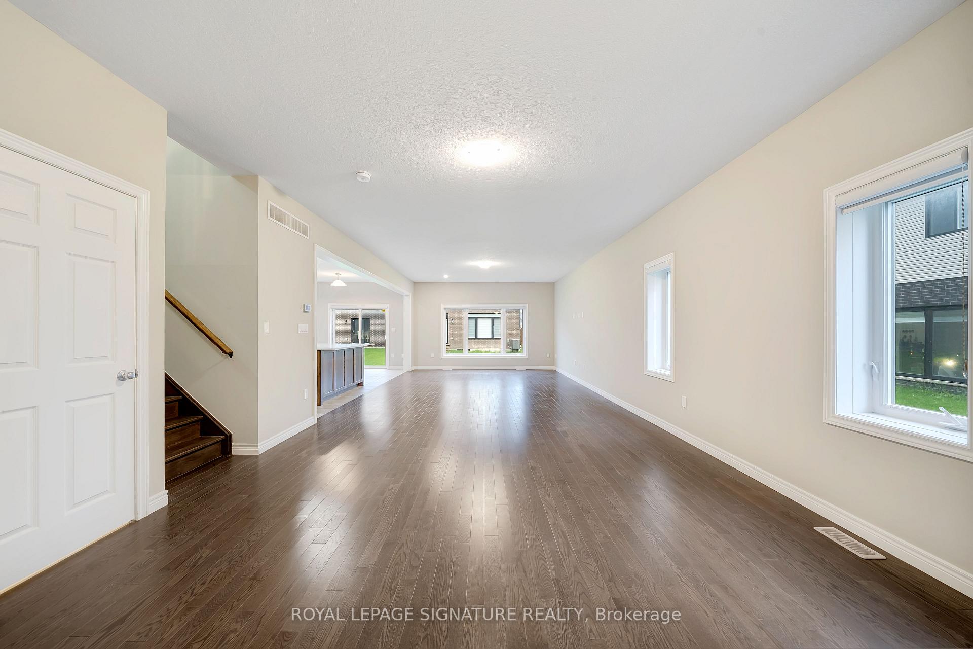 Photo 7 of 504 Florencedale Crescent, Kitchener — HOMEH