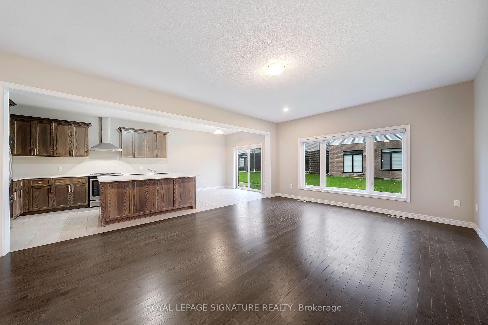 Photo 5 of 504 Florencedale Crescent, Kitchener — HOMEH