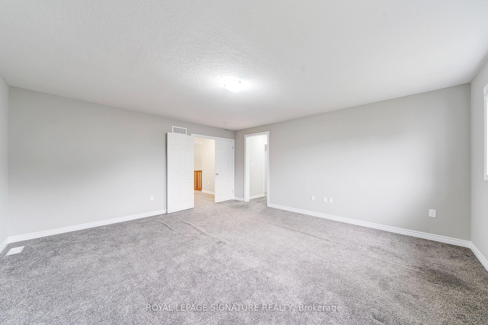 Photo 23 of 504 Florencedale Crescent, Kitchener — HOMEH