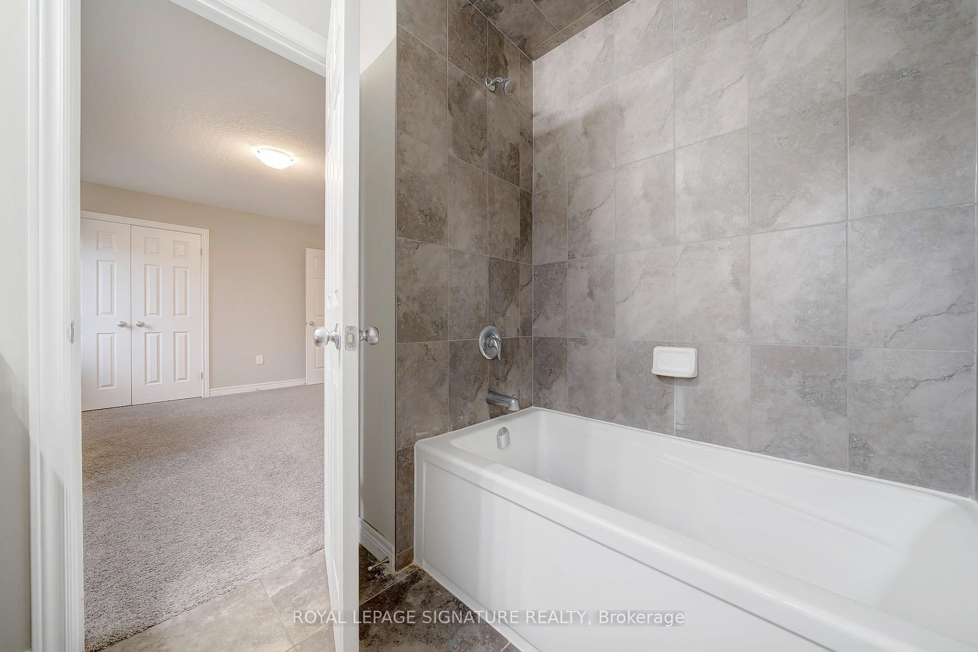 Photo 26 of 504 Florencedale Crescent, Kitchener — HOMEH