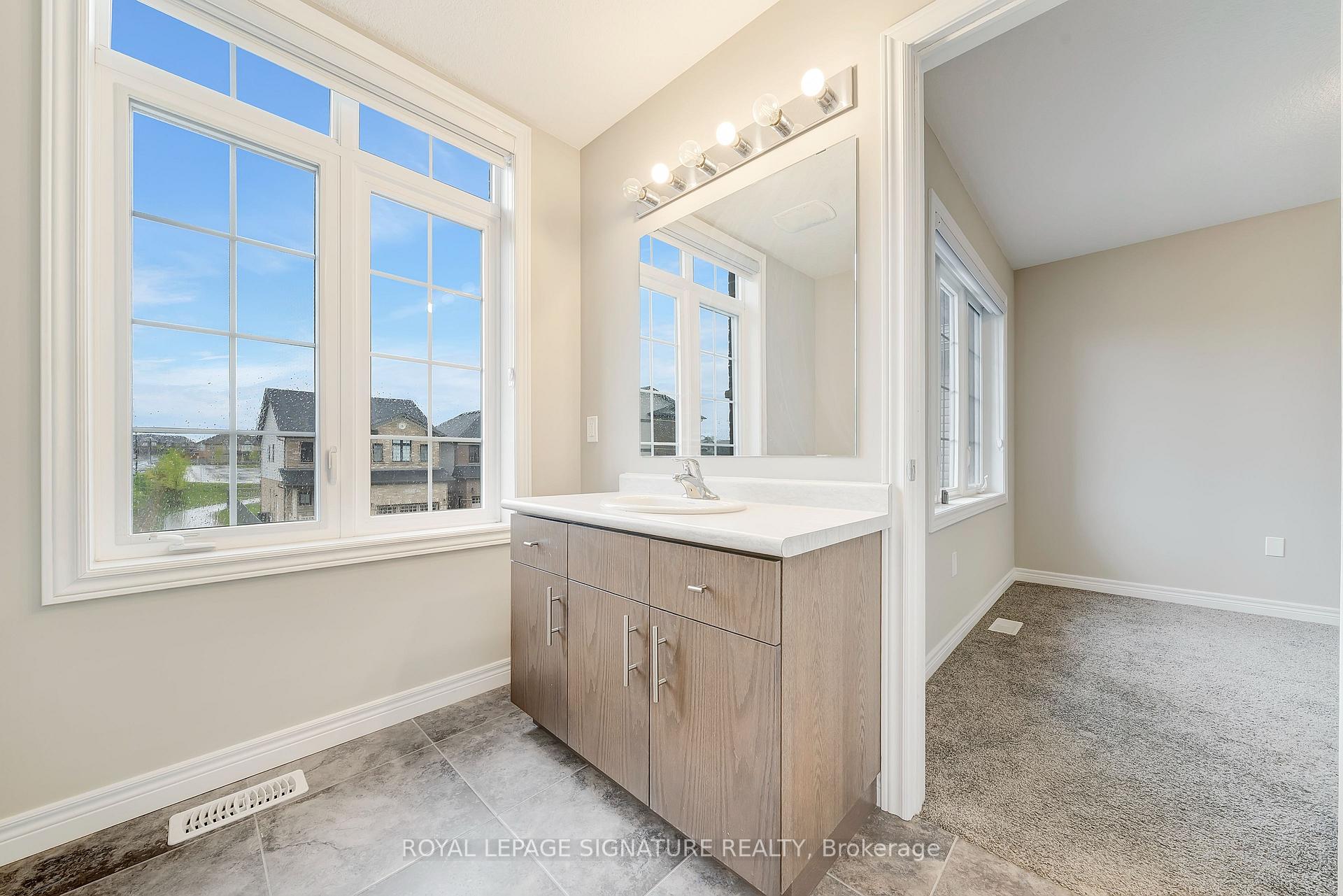 Photo 32 of 504 Florencedale Crescent, Kitchener — HOMEH