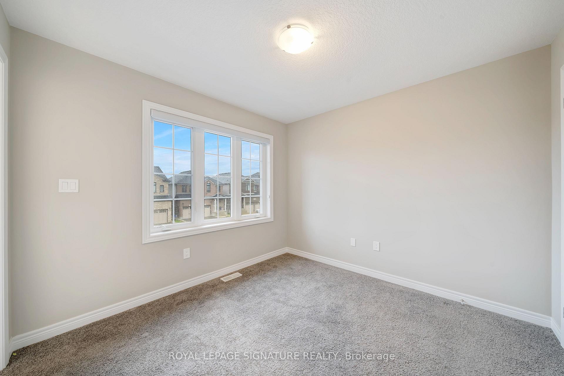 Photo 28 of 504 Florencedale Crescent, Kitchener — HOMEH