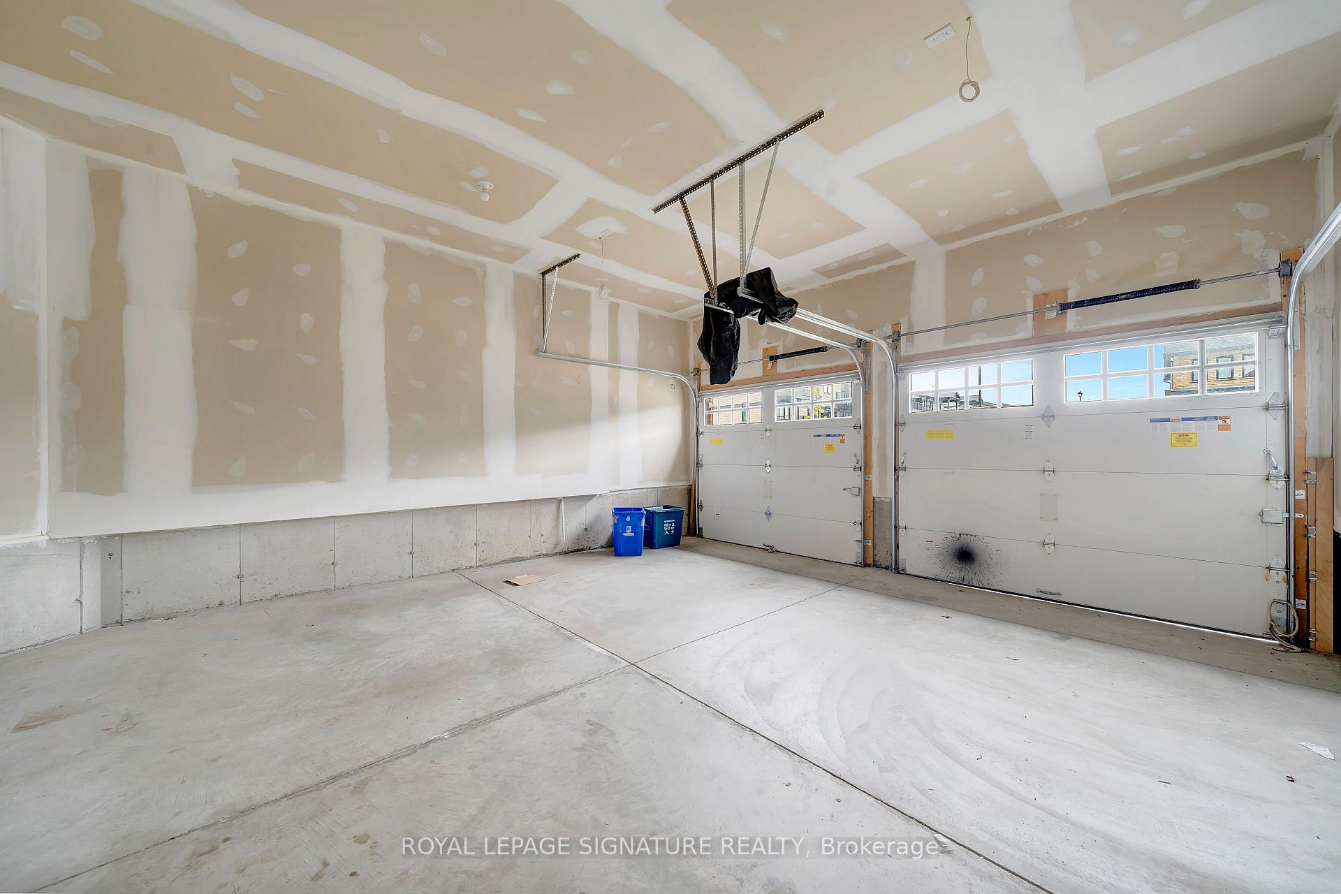 Photo 33 of 504 Florencedale Crescent, Kitchener — HOMEH