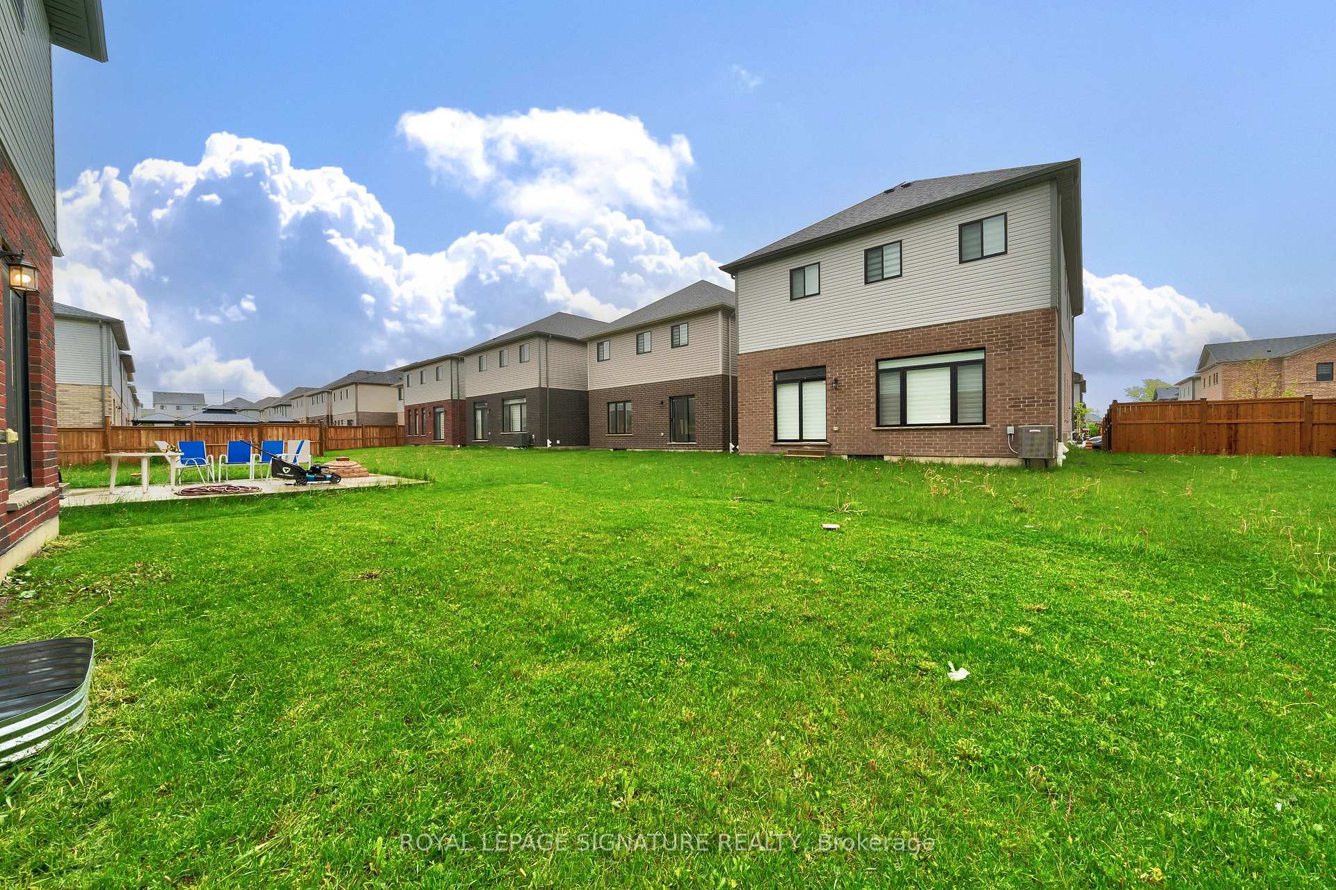 Photo 37 of 504 Florencedale Crescent, Kitchener — HOMEH
