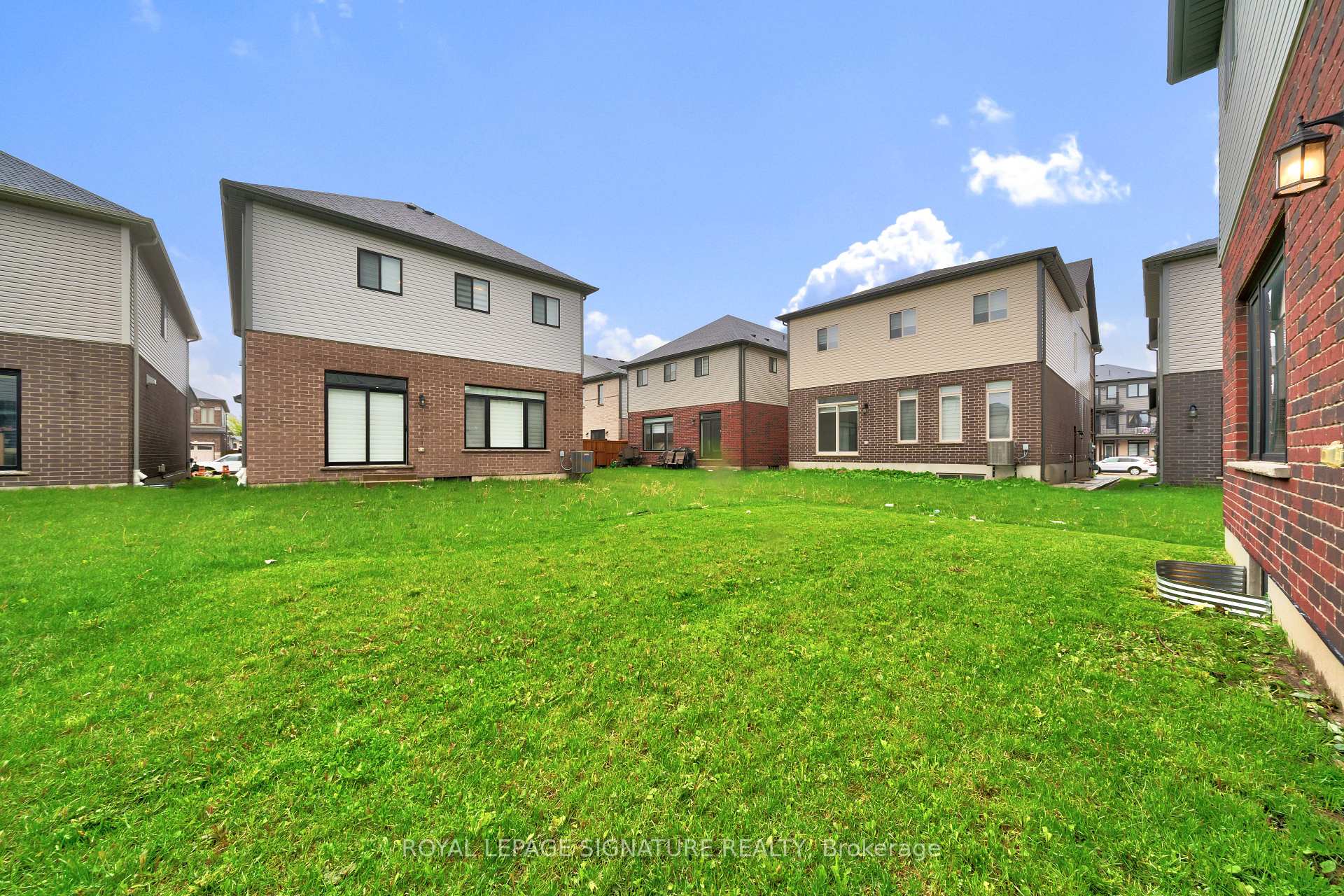 Photo 43 of 504 Florencedale Crescent, Kitchener — HOMEH