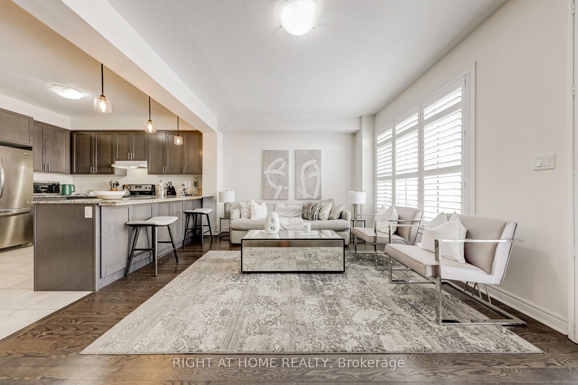 Photo 13 of 22 Rimrock Crescent, Whitby, Williamsburg — HOMEH