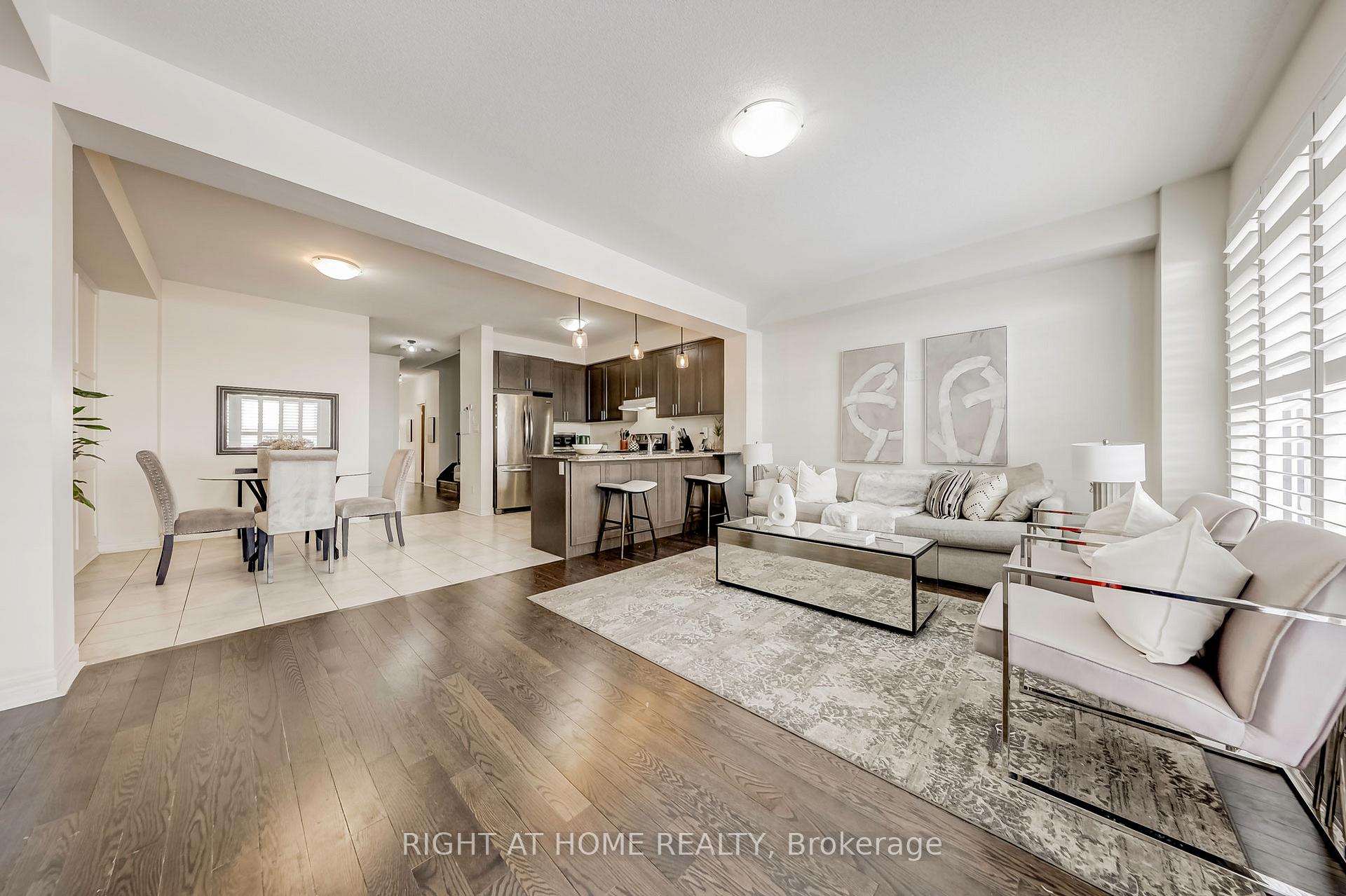 Photo 17 of 22 Rimrock Crescent, Whitby, Williamsburg — HOMEH