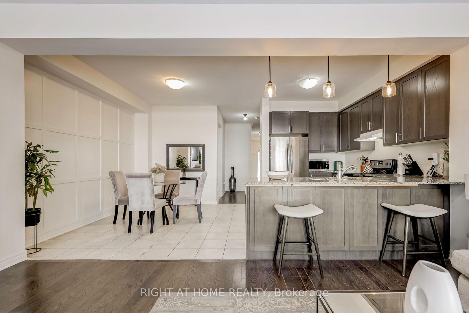 Photo 9 of 22 Rimrock Crescent, Whitby, Williamsburg — HOMEH