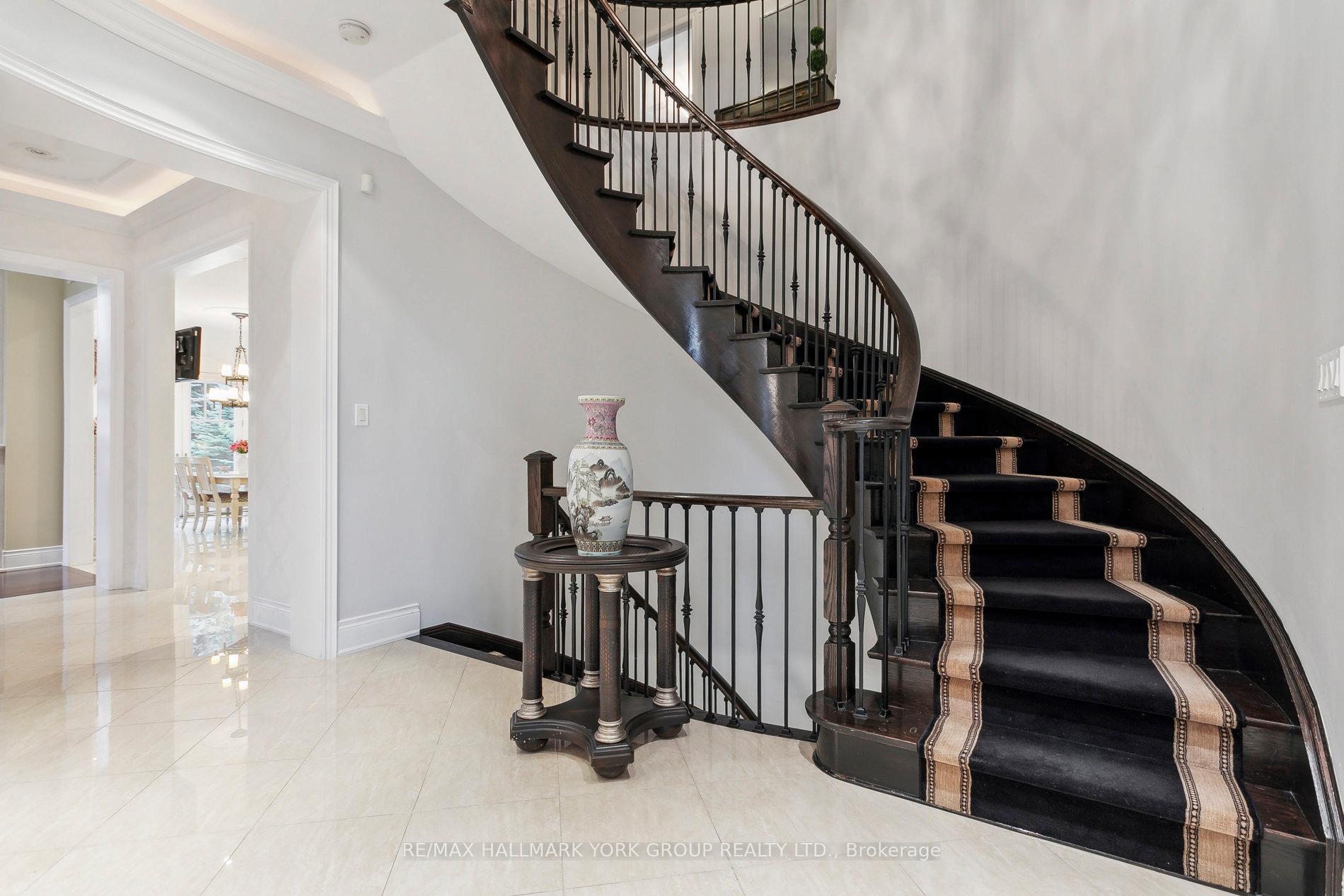 Photo 12 of 100 Grandvista Crescent, Vaughan, Vellore Village — HOMEH