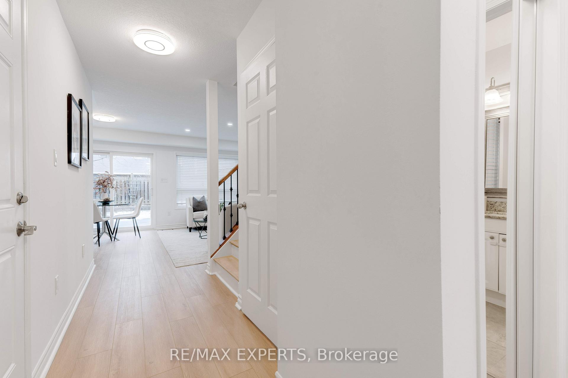 Photo 3 of 174 Powell Drive, Hamilton, Binbrook — HOMEH